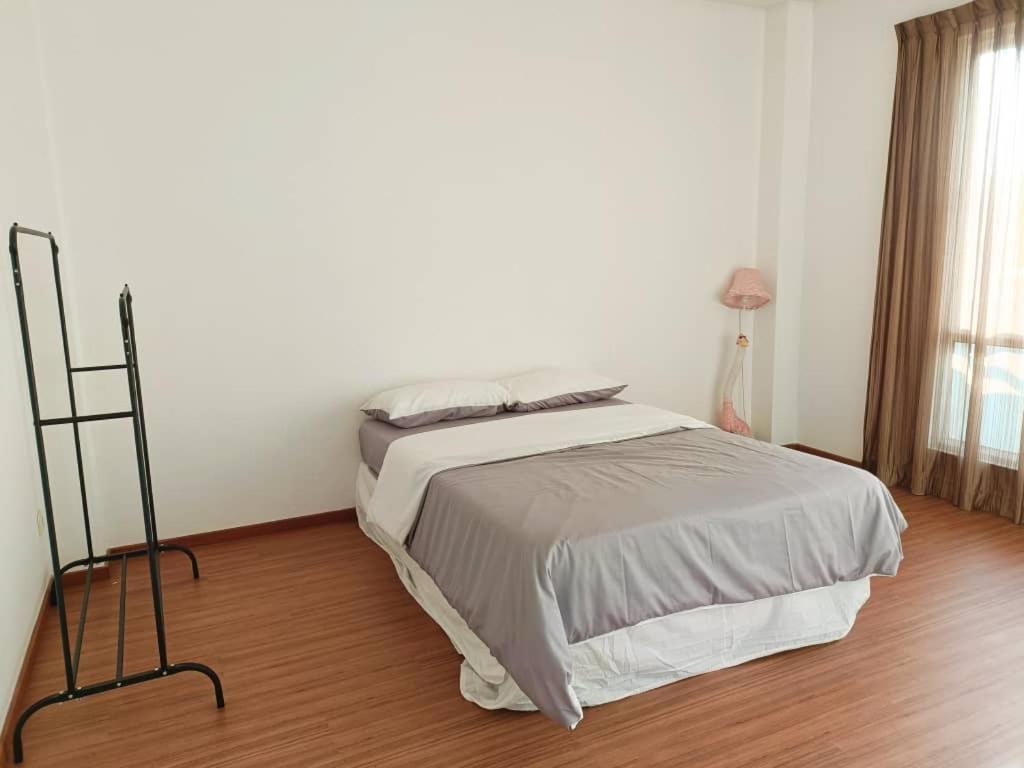 Homelite Eco Park Condominium