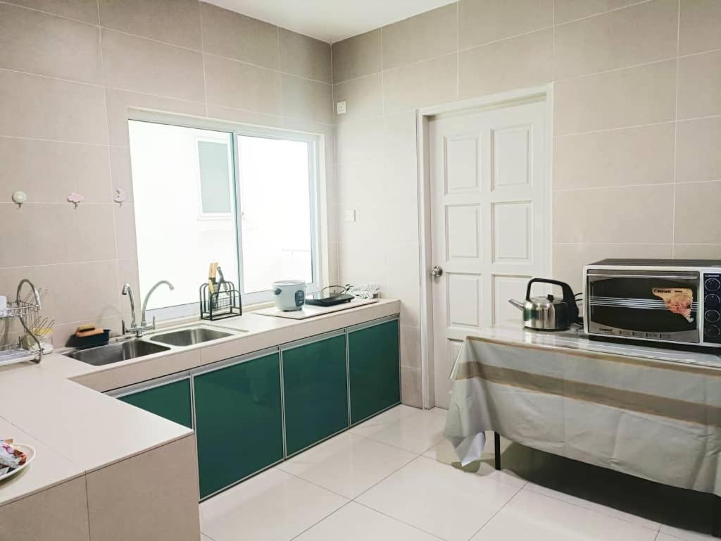 Homelite Eco Park Condominium