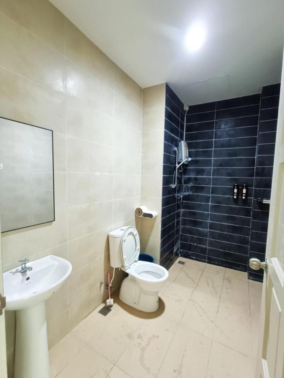 Homelite Eco Park Condominium