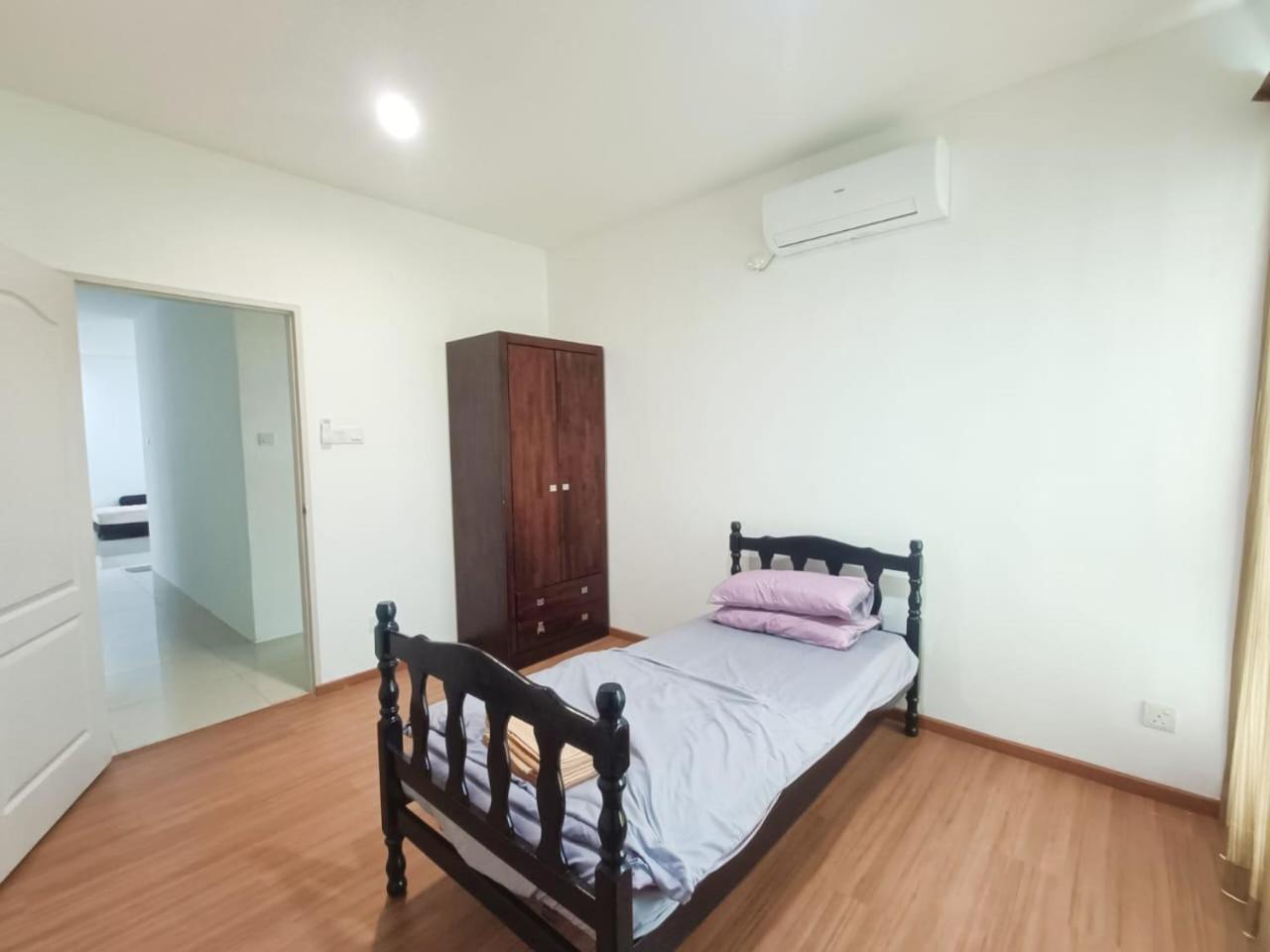 Homelite Eco Park Condominium