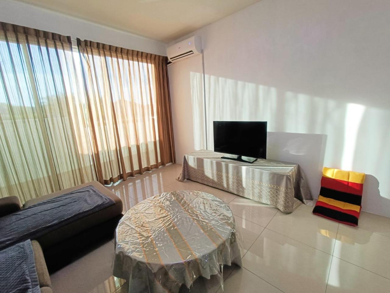 Homelite Eco Park Condominium