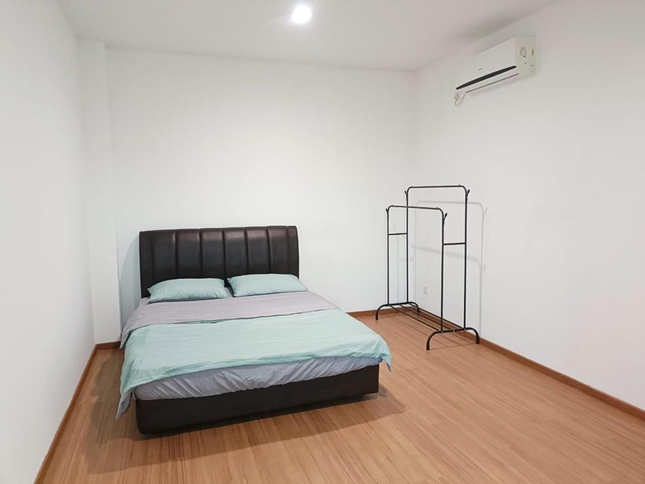 Homelite Eco Park Condominium