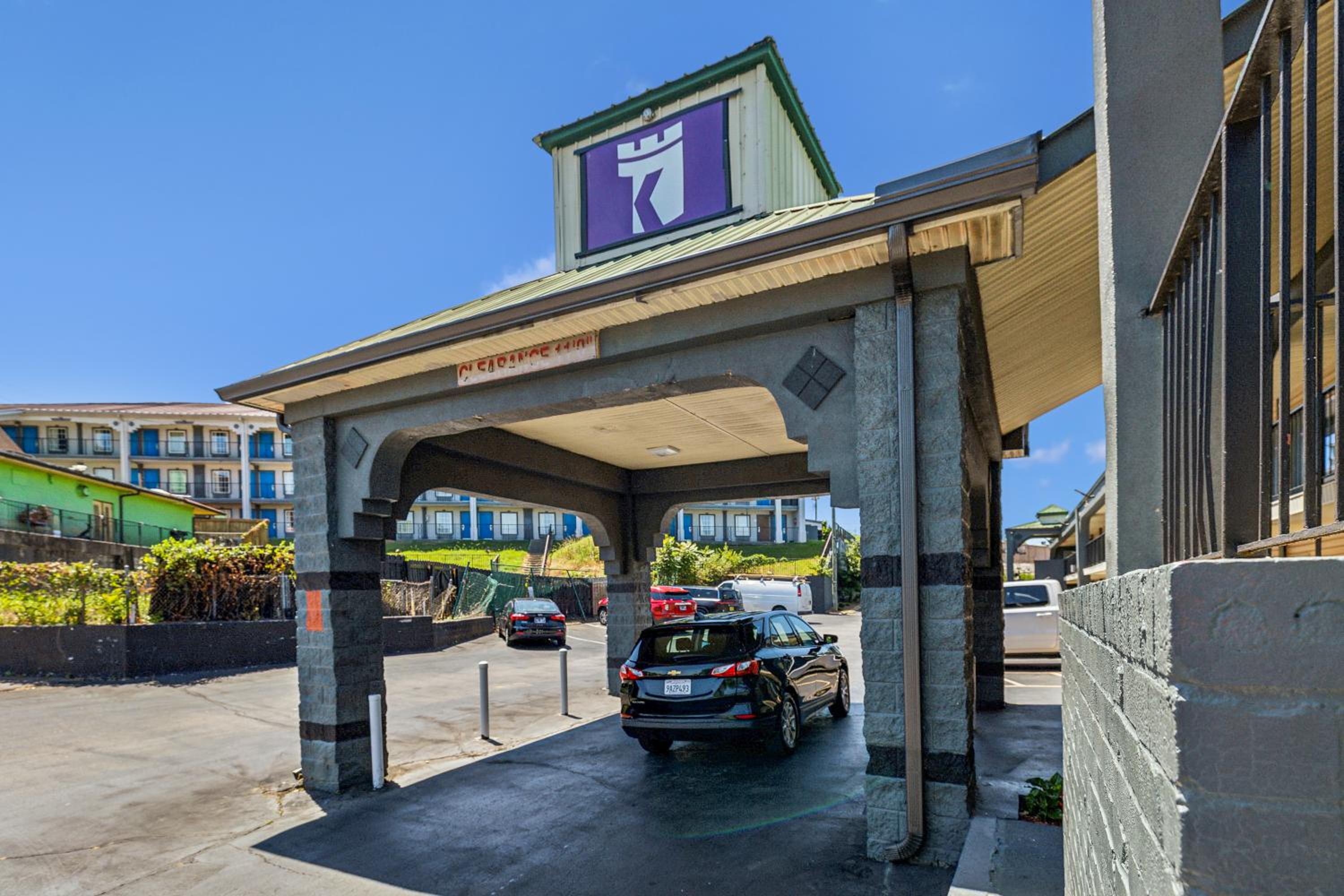 Knights Inn Antioch - Property Image 3