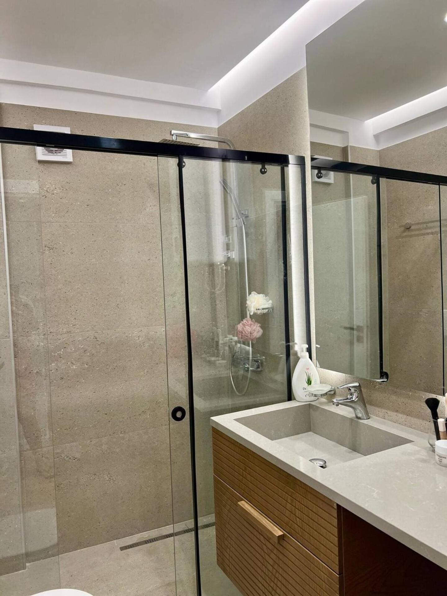 Luxury Apartment Marina Bay Resort Vlore