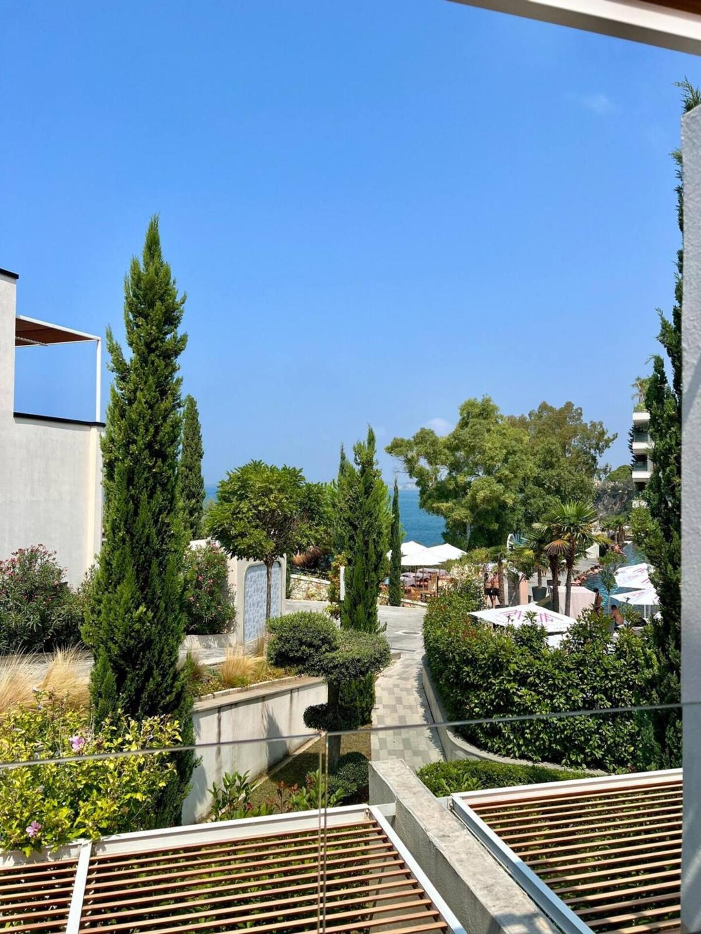 Luxury Apartment Marina Bay Resort Vlore