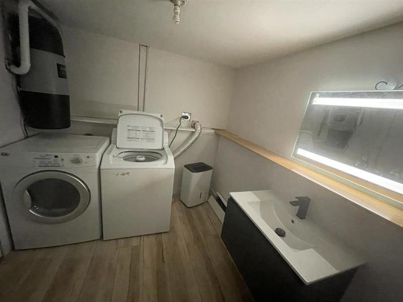Garden City-Private 1BR Full Apt