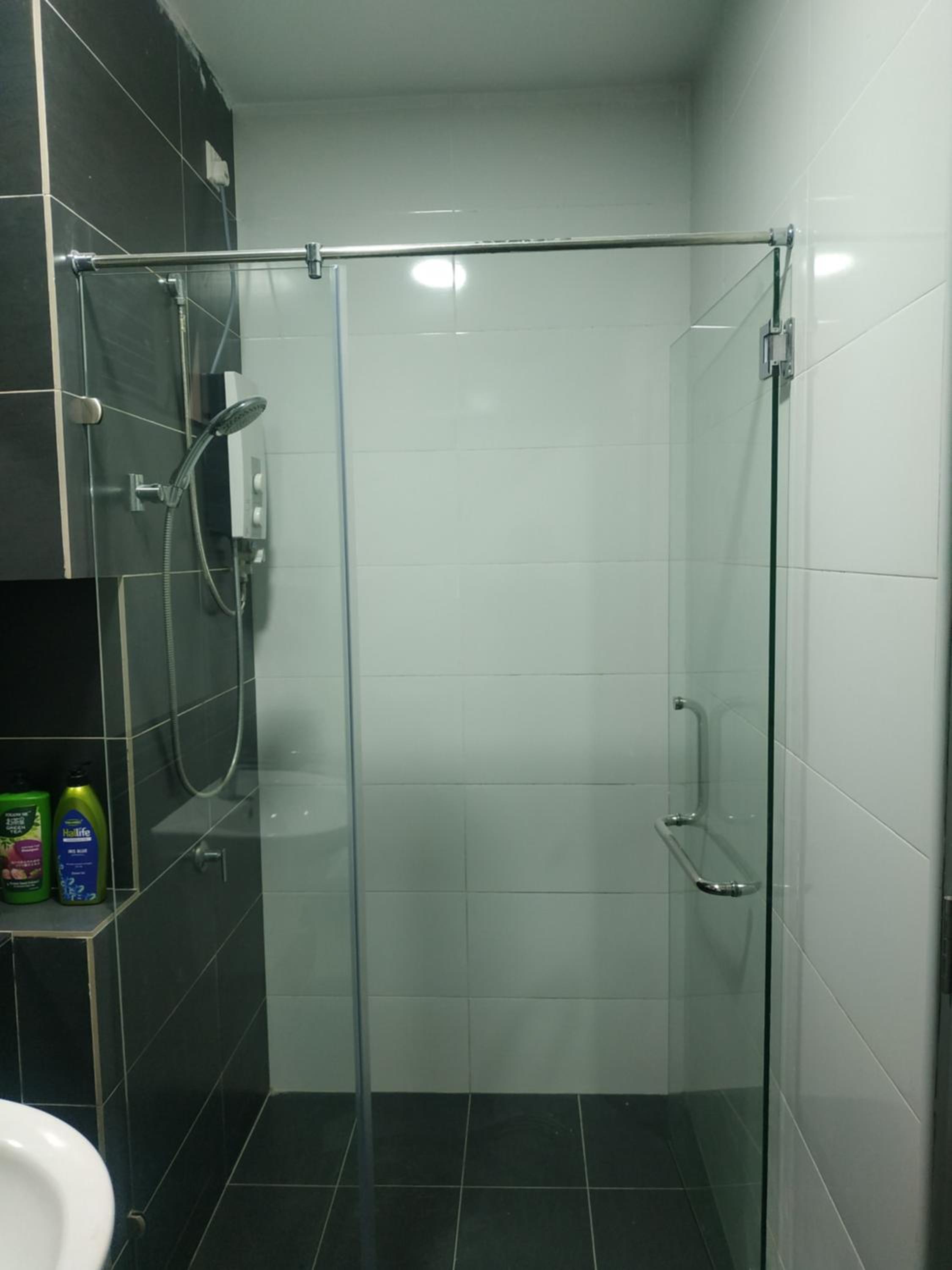 Citywoods Apartment Next to Thistle hotel,Hospital Sultanah Aminah,Ciq custom3km by YHA