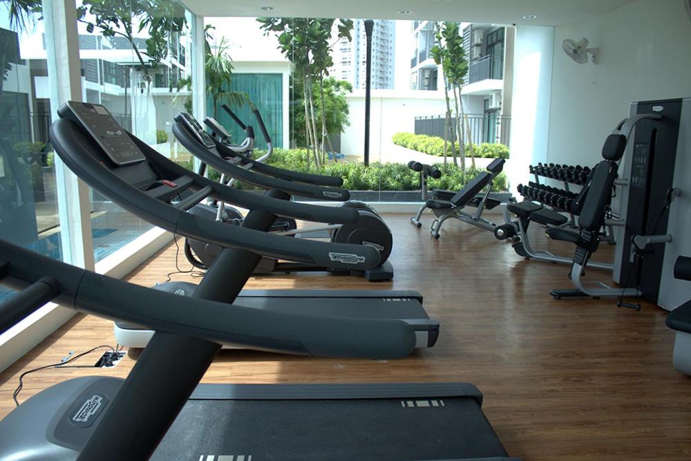 Citywoods Apartment Next to Thistle hotel,Hospital Sultanah Aminah,Ciq custom3km by YHA