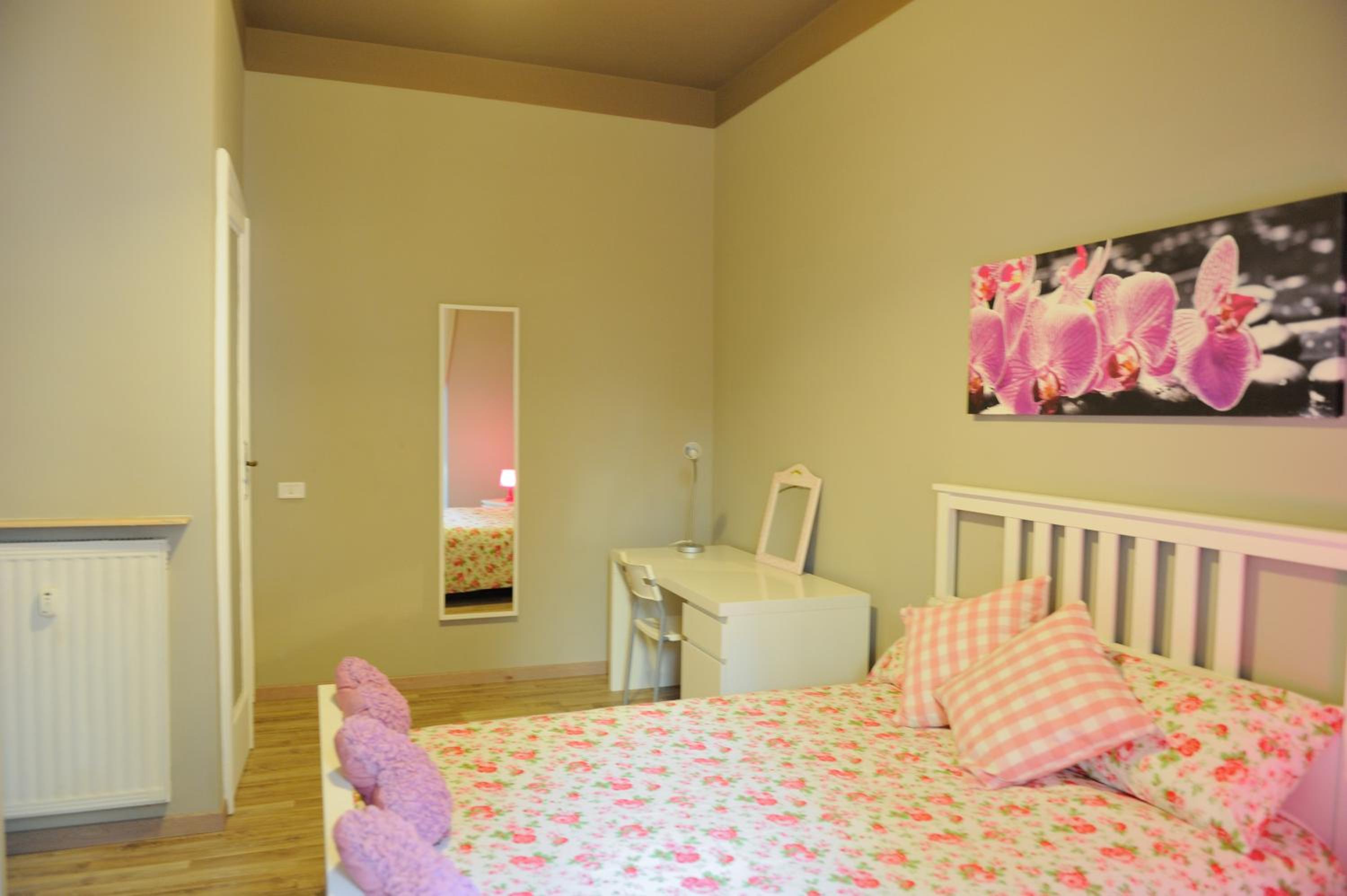 Alexia Home
