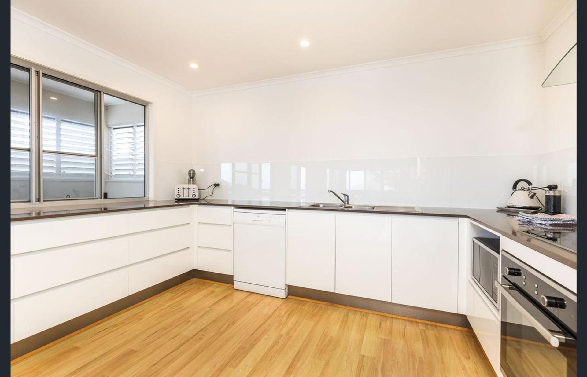The Palm House by Discover Stradbroke
