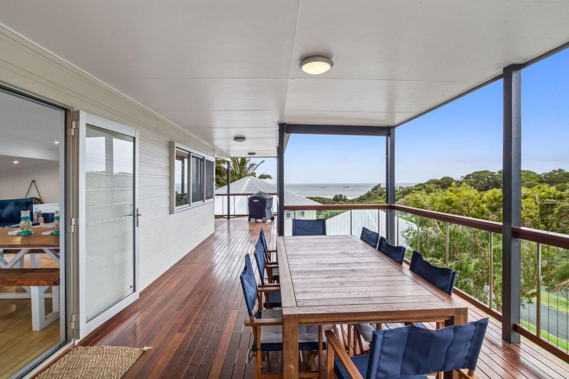 The Palm House by Discover Stradbroke