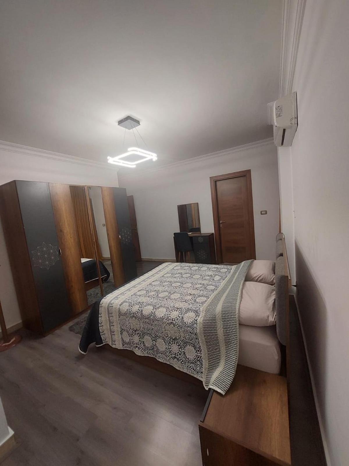 Luxury 4bed room apartment in compound in sheikh Zayed Giza- families only view 2
