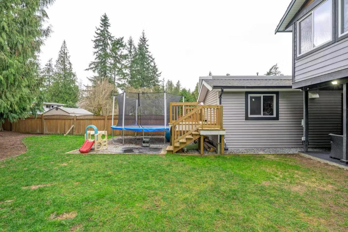 Private 1 bedroom in Brookswood