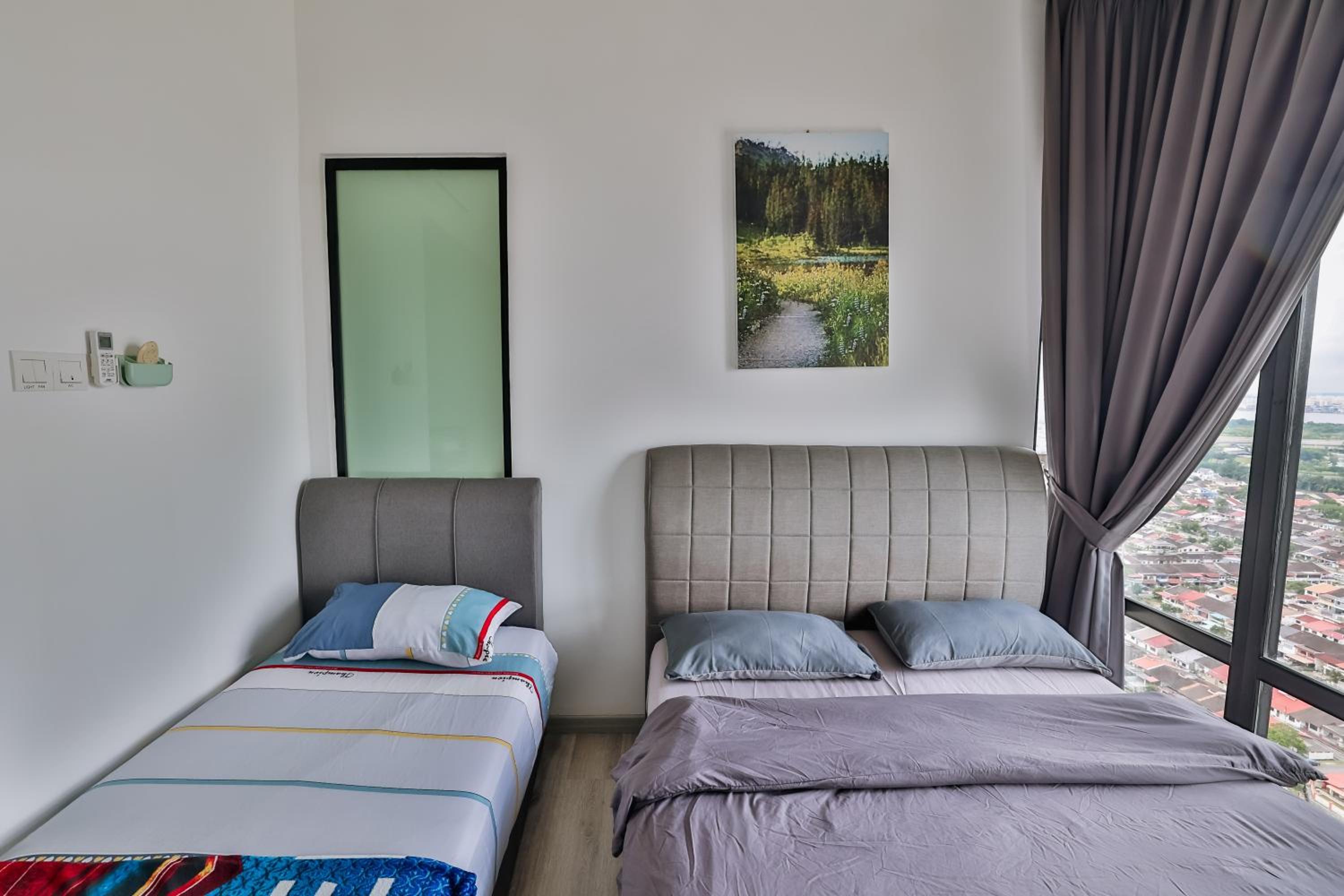 Mid Valley Southkey 2BR Family Stay, 5-6 pax, Free Parking