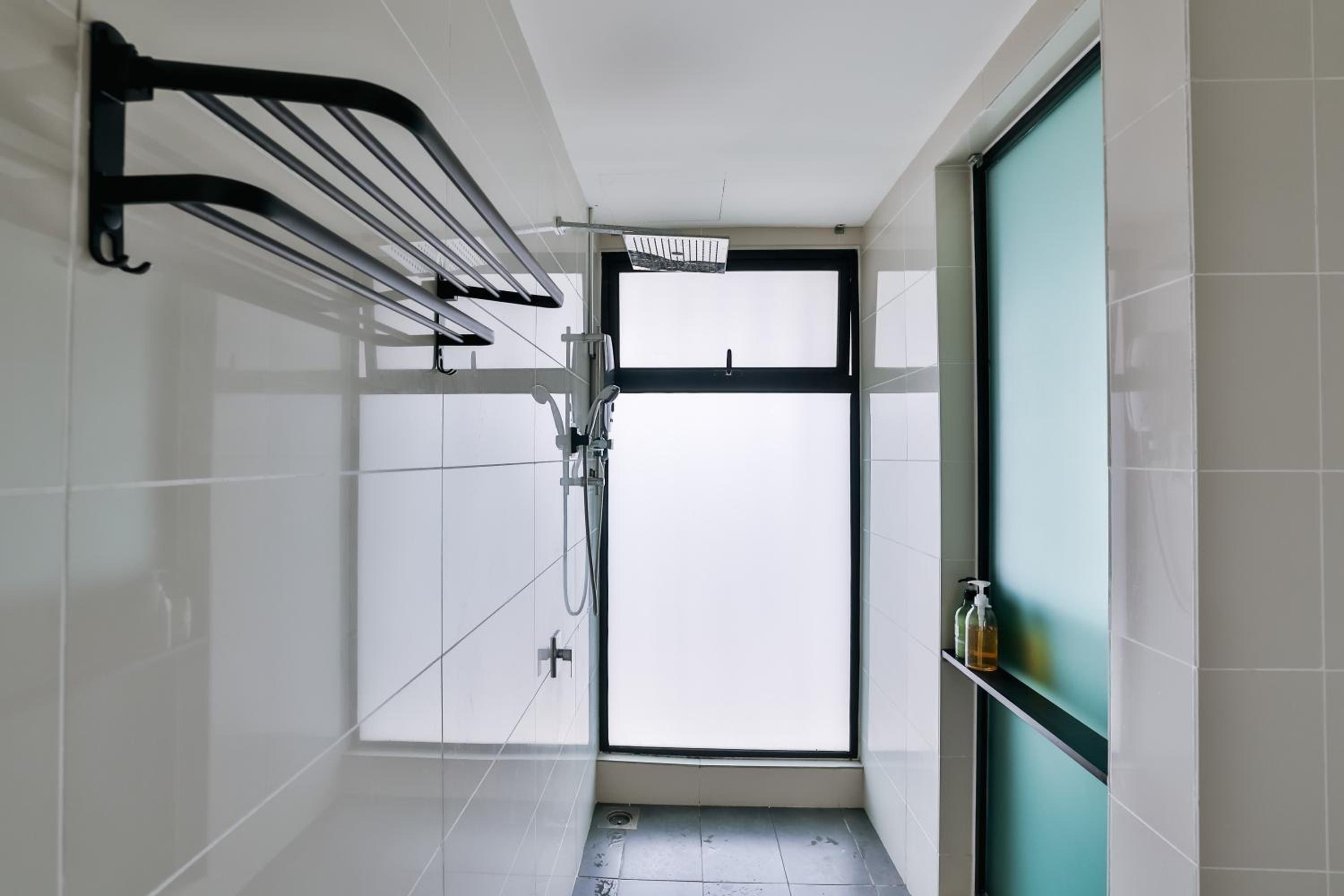 Mid Valley Southkey 2BR Family Stay, 5-6 pax, Free Parking