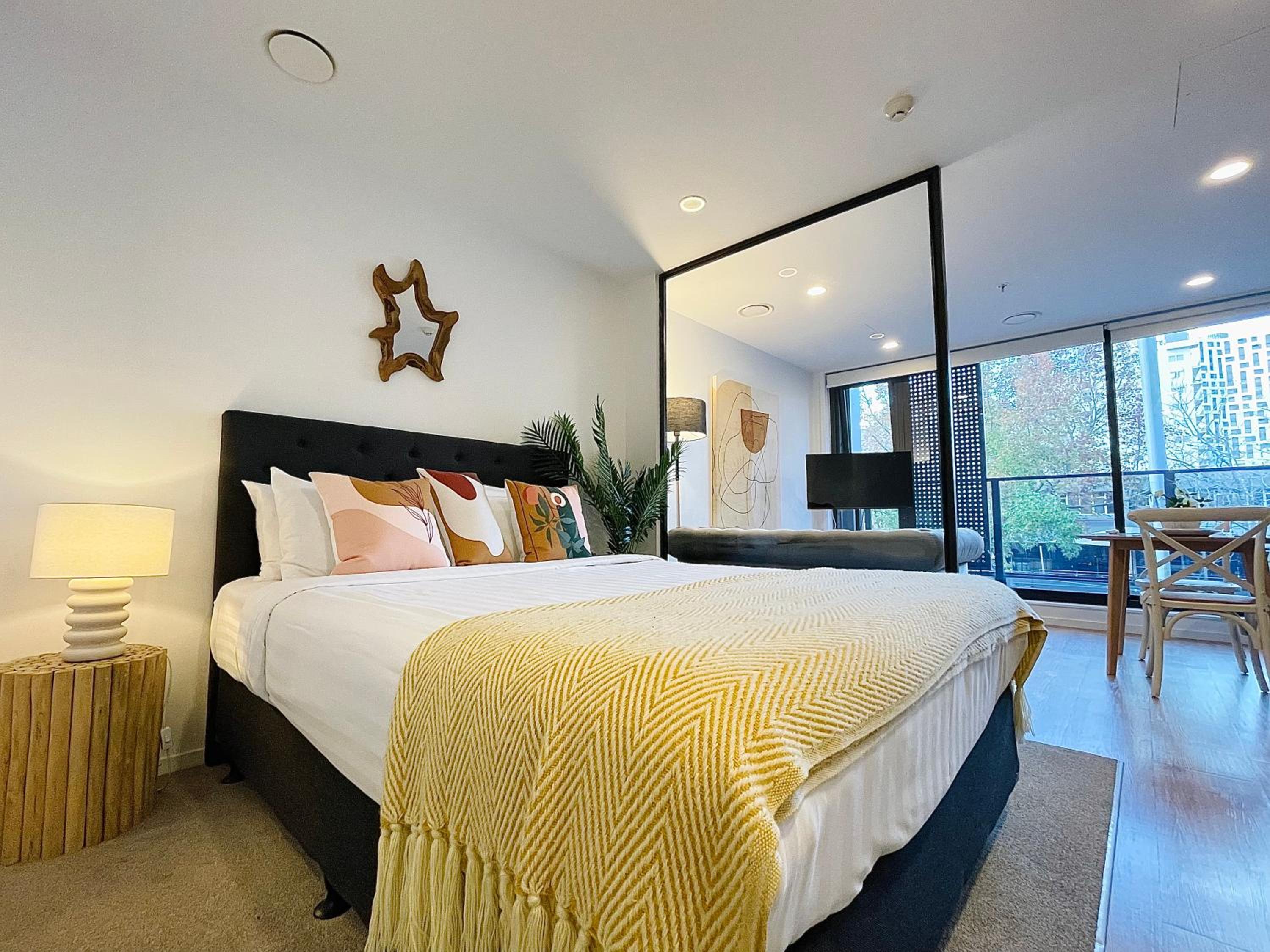 Beautiful Stylish CBD apartment