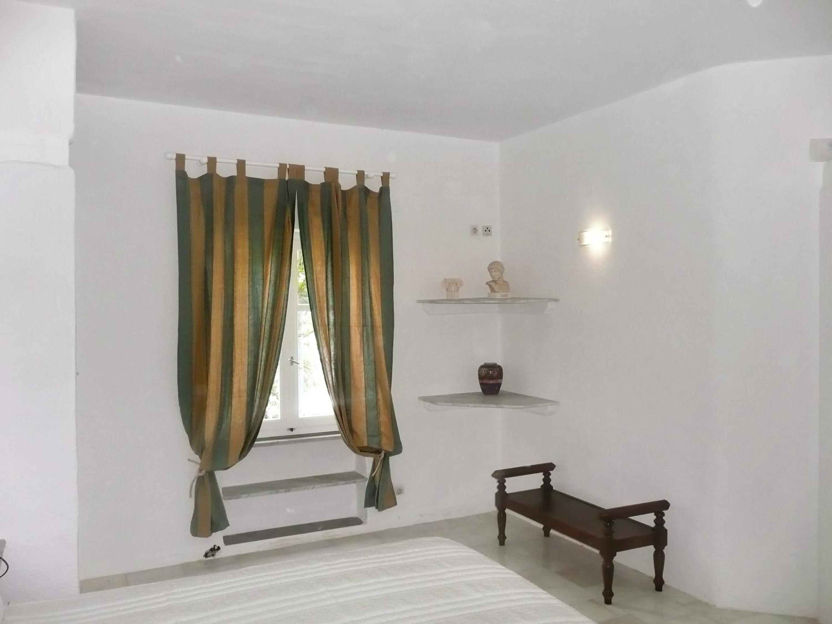 Charming House in Paros, 90 m² with Shared Pool