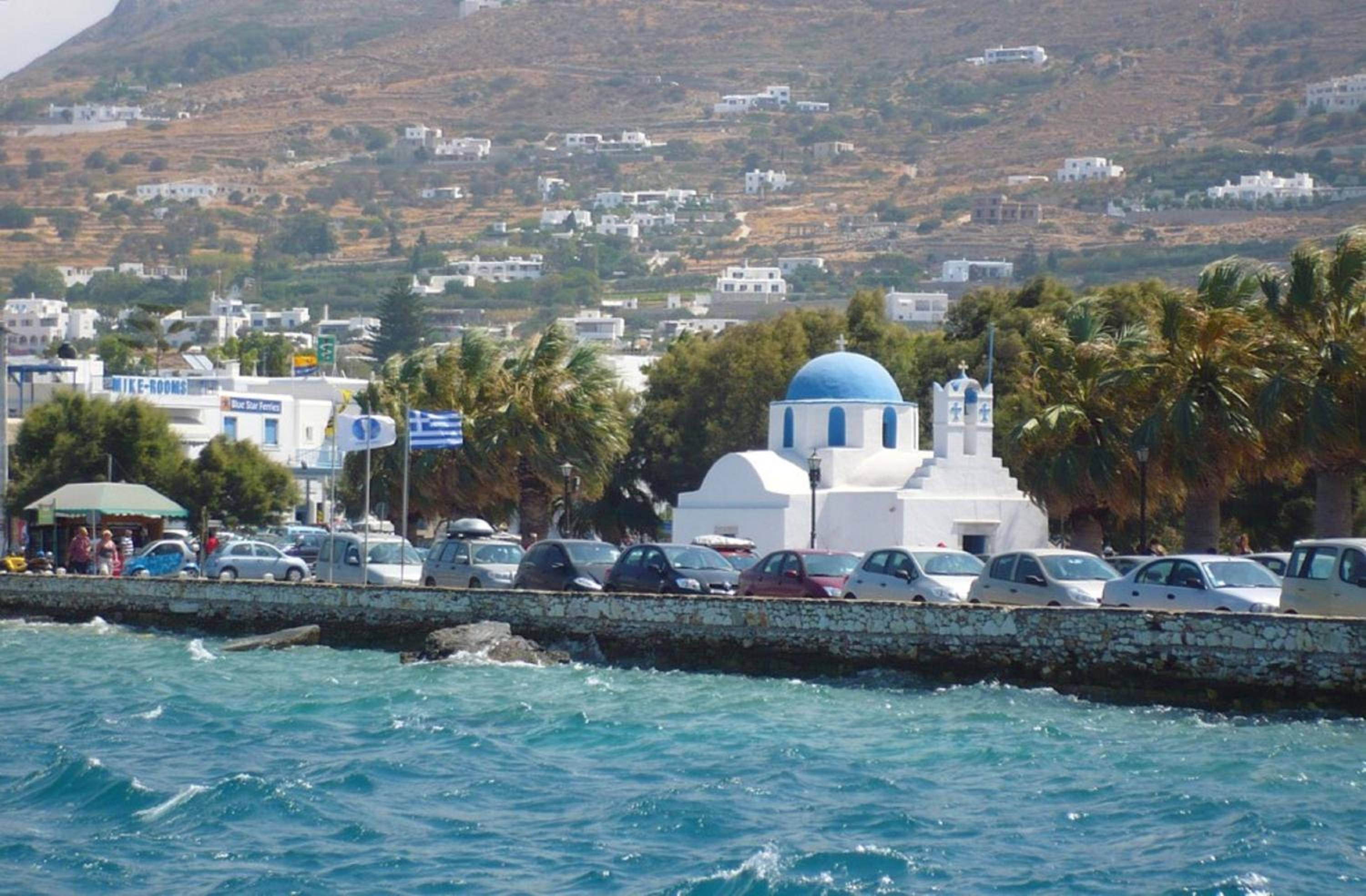 Charming House in Paros, 90 m² with Shared Pool