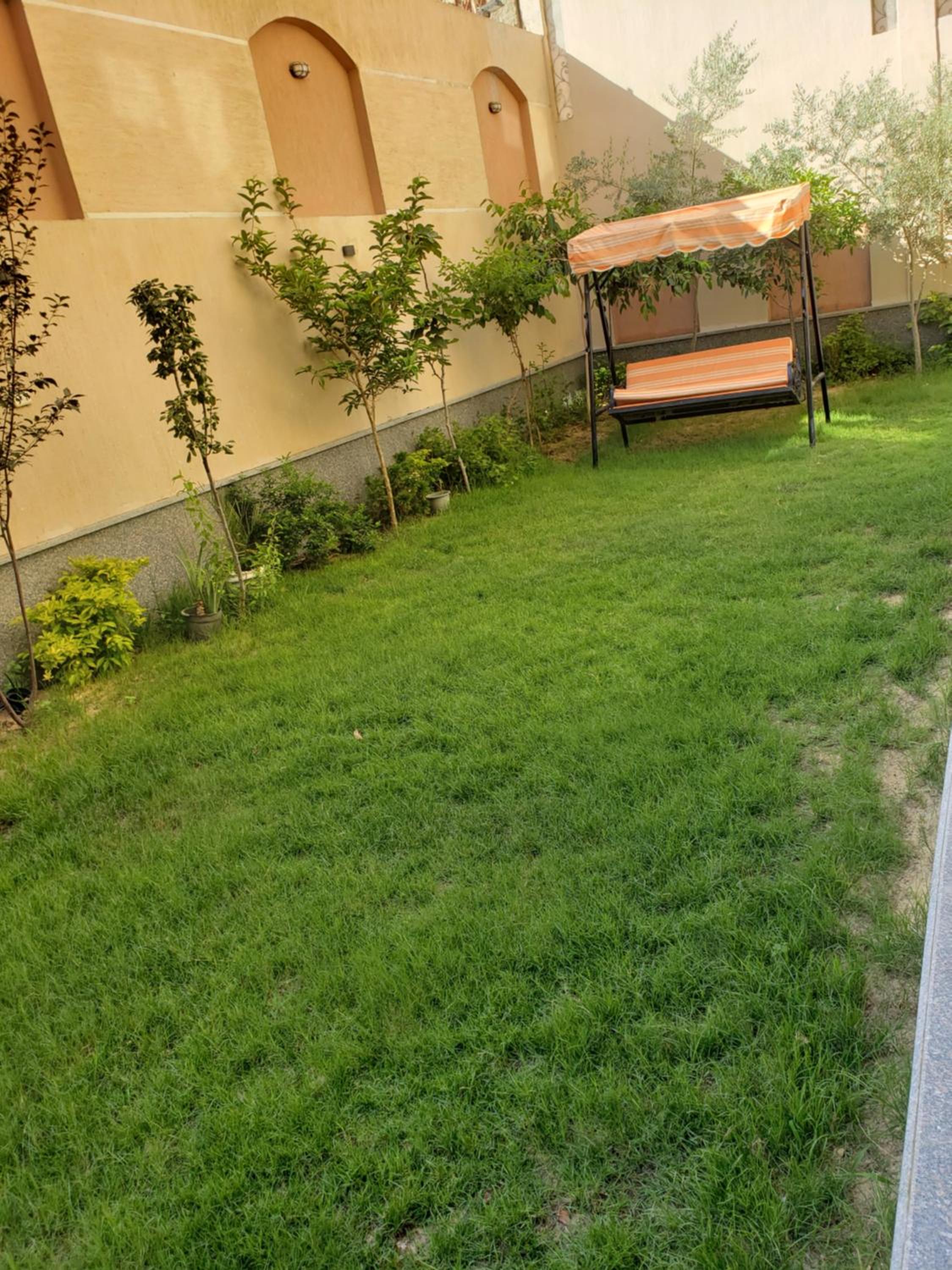 2 BR apartment with big garden near AUC