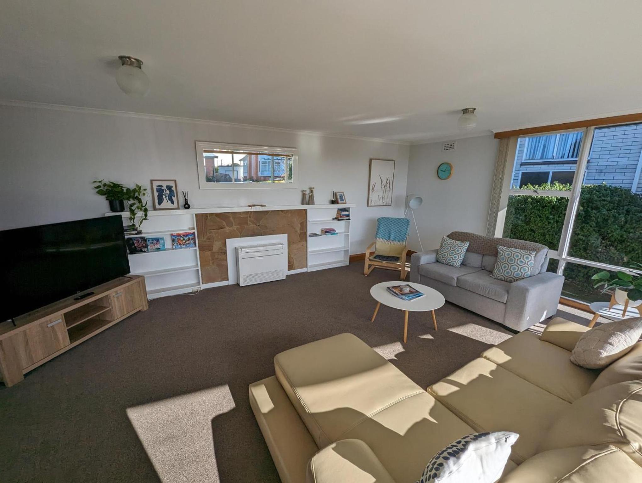 Devonport's Relax at Manning