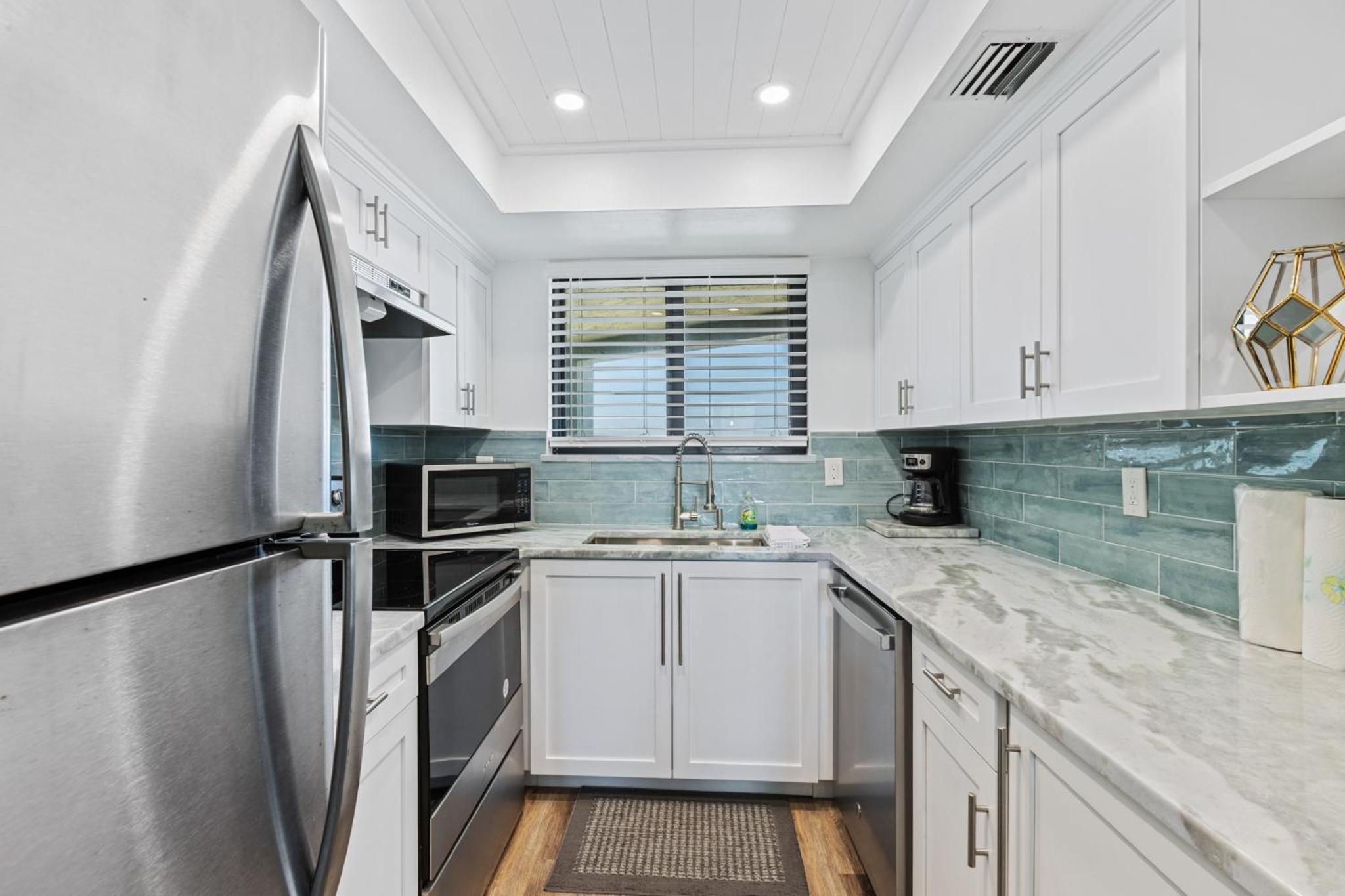 New Updated Ocean view Top Floor Pool Trillium 802 view 2