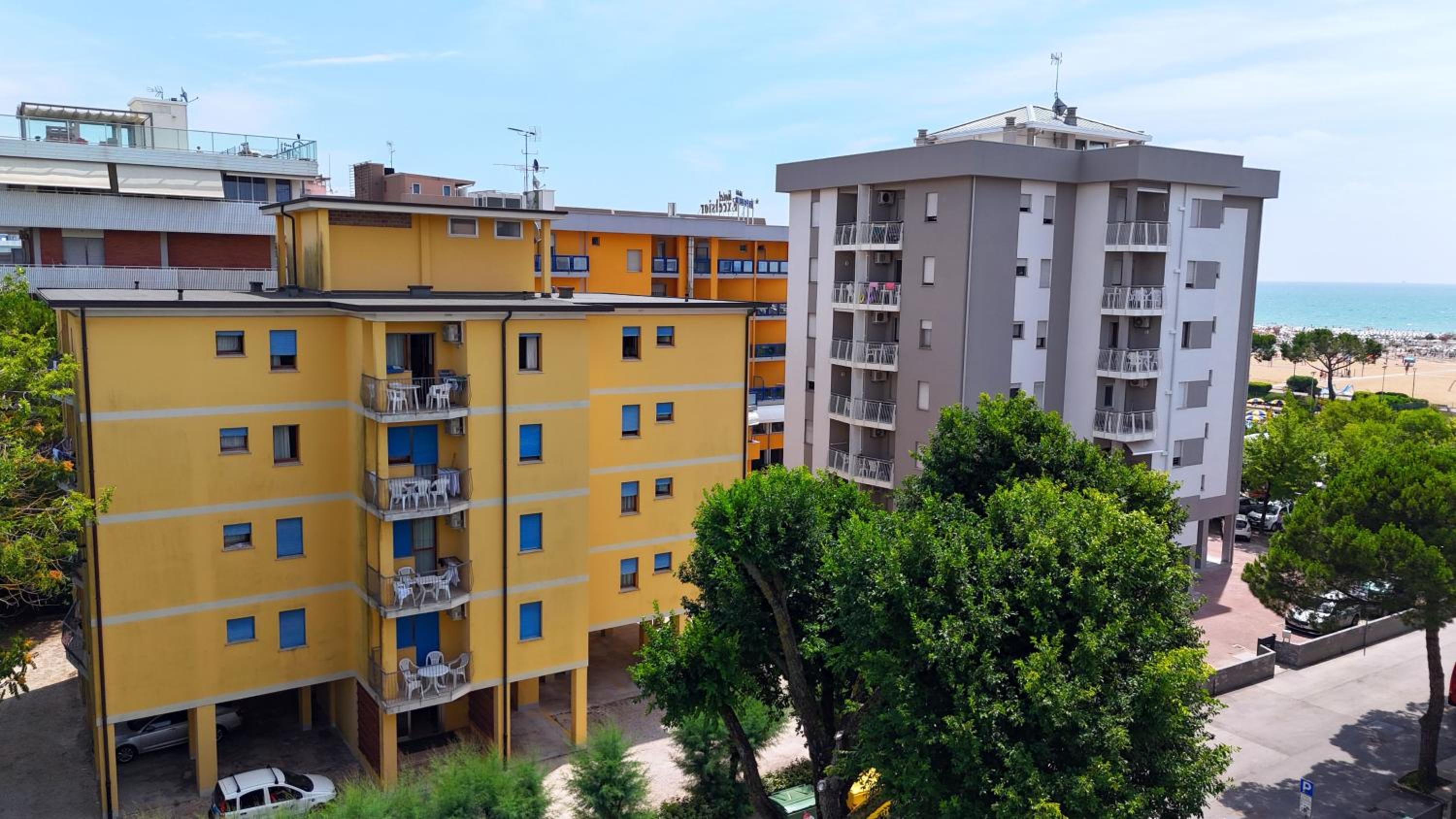 Appartamenti Lyons Nord e Sud view 2