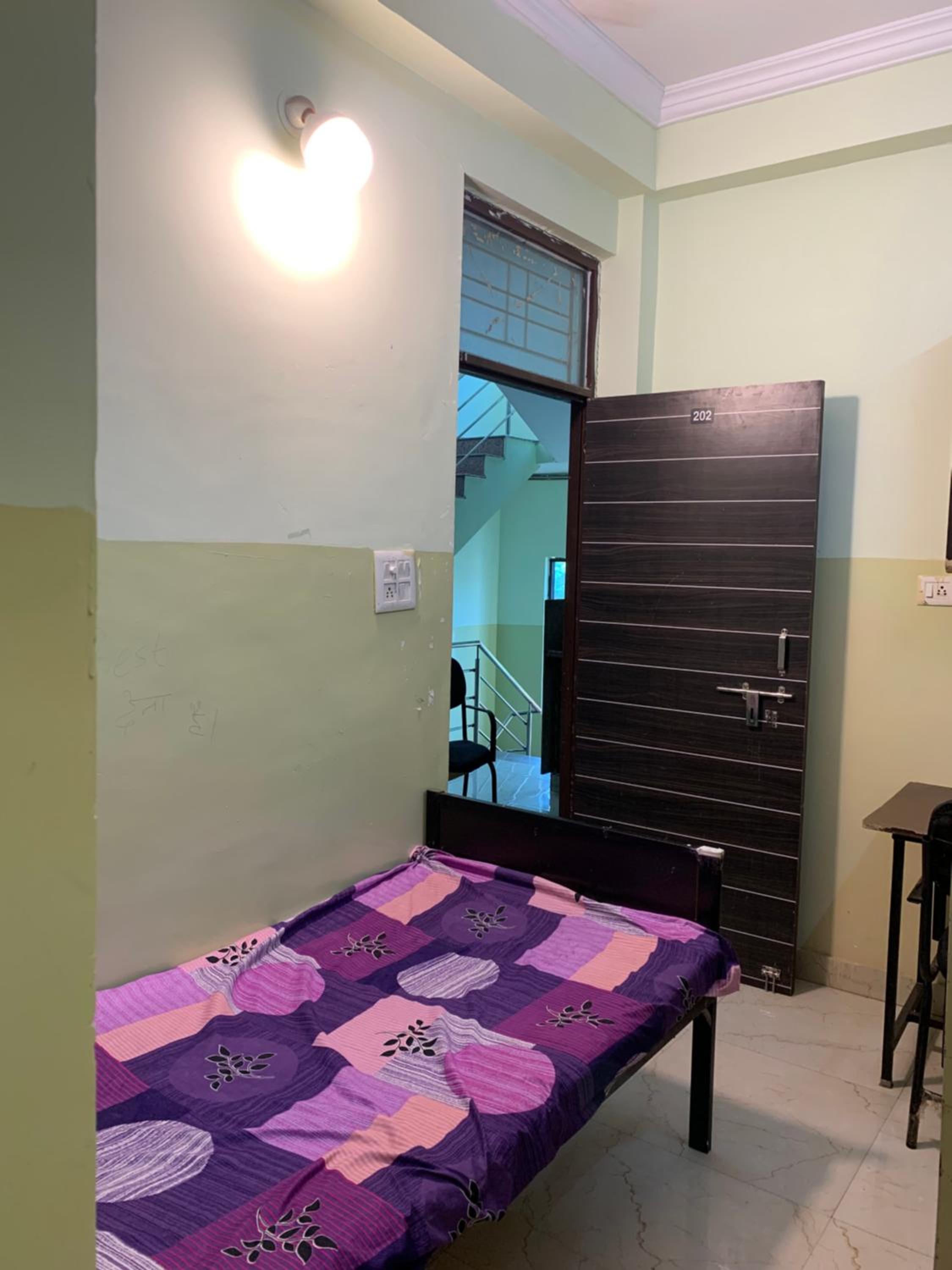 Gurukripa Pulse 636 hostel view 4