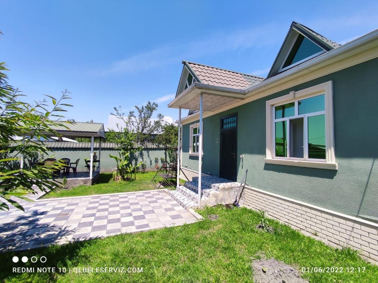 Samall villa with swimming pool