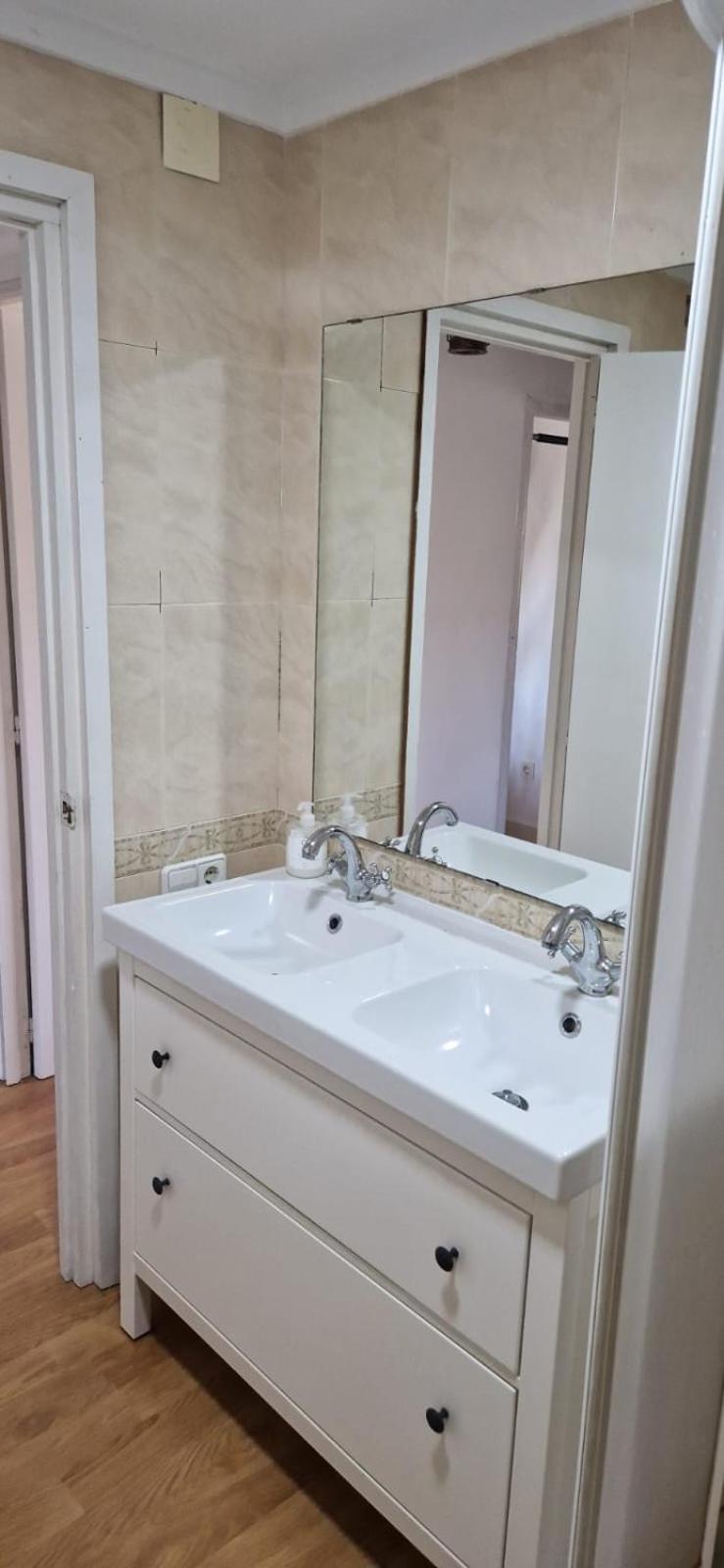Apartamento en complejo residencial con piscina