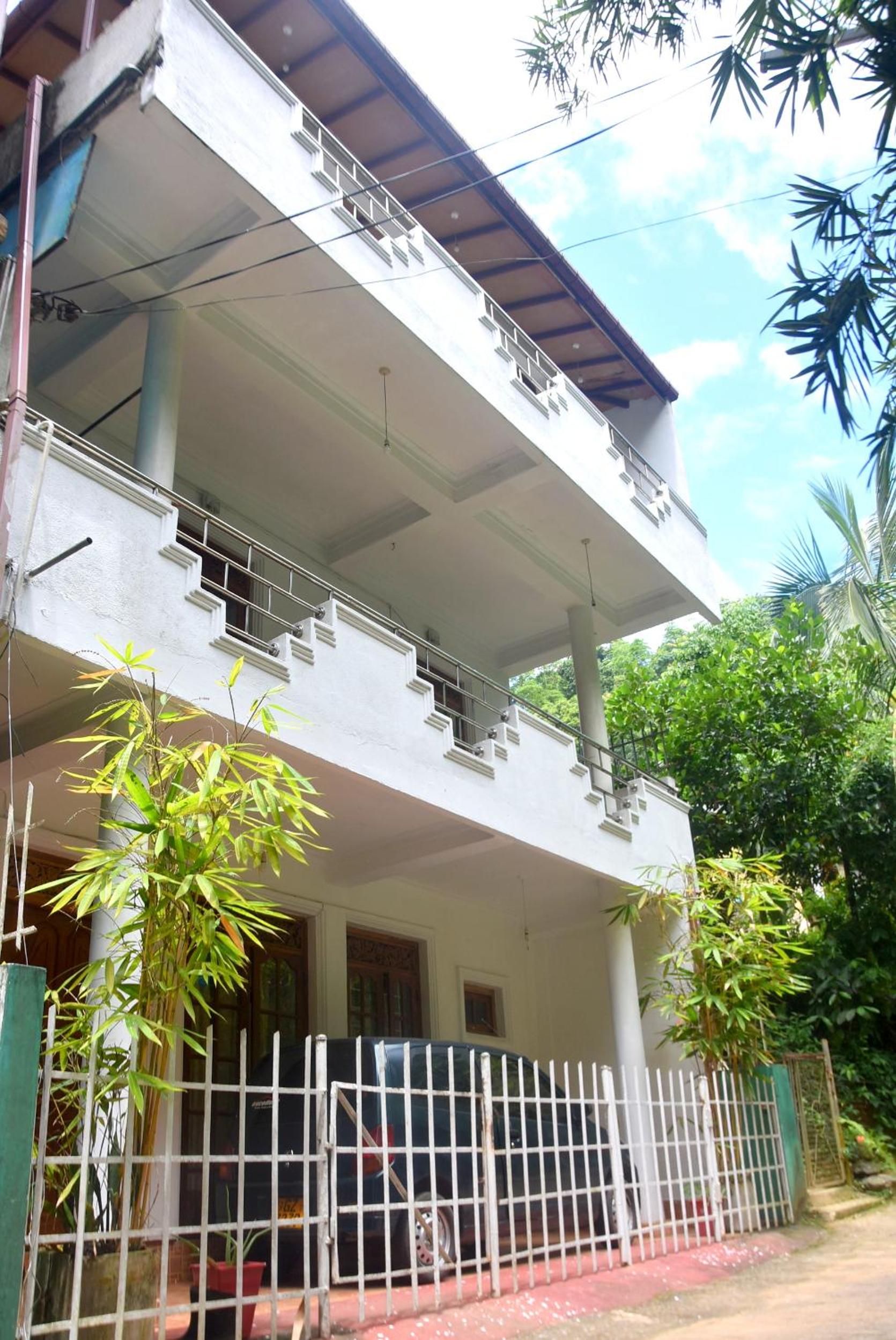 Insa Guest House Kandy view 5