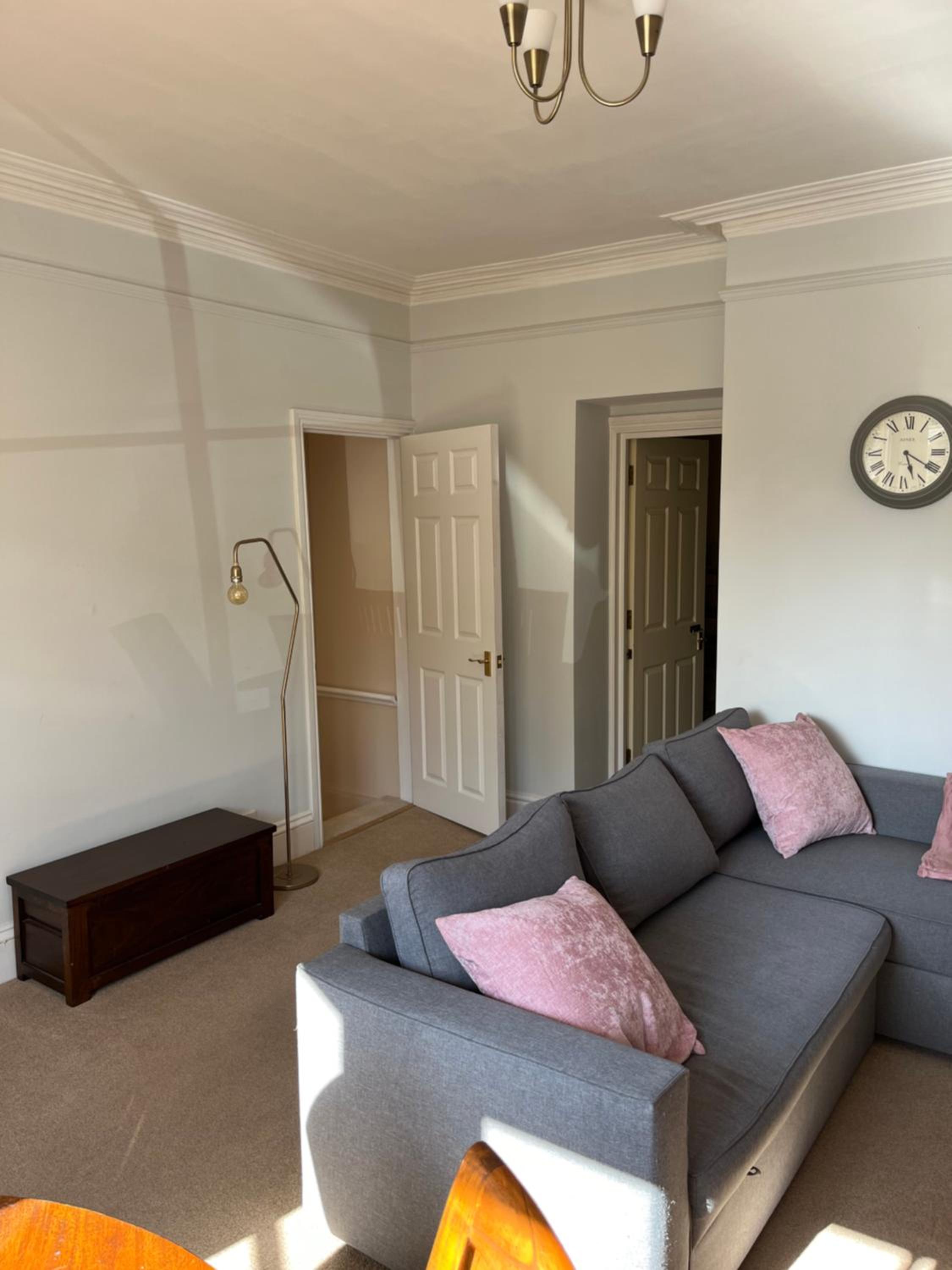 Duplex flat in Cirencester town centre,free paking and wifi view 4