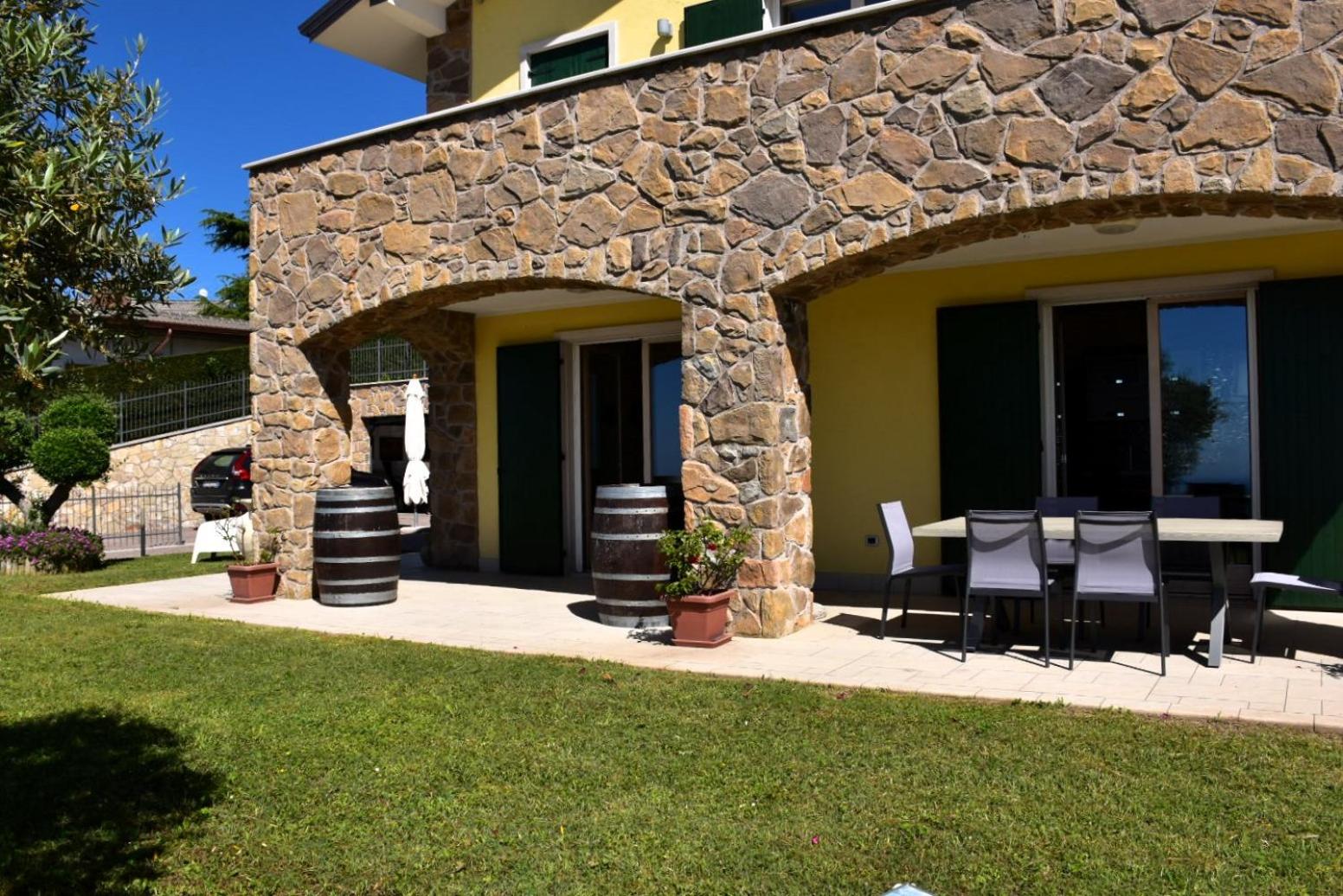 Villa Miravista