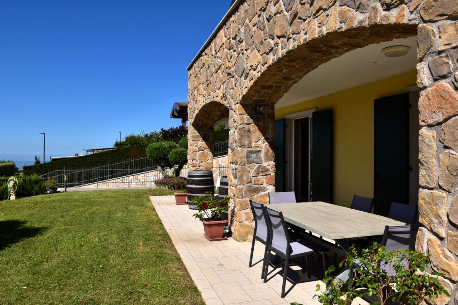 Villa Miravista
