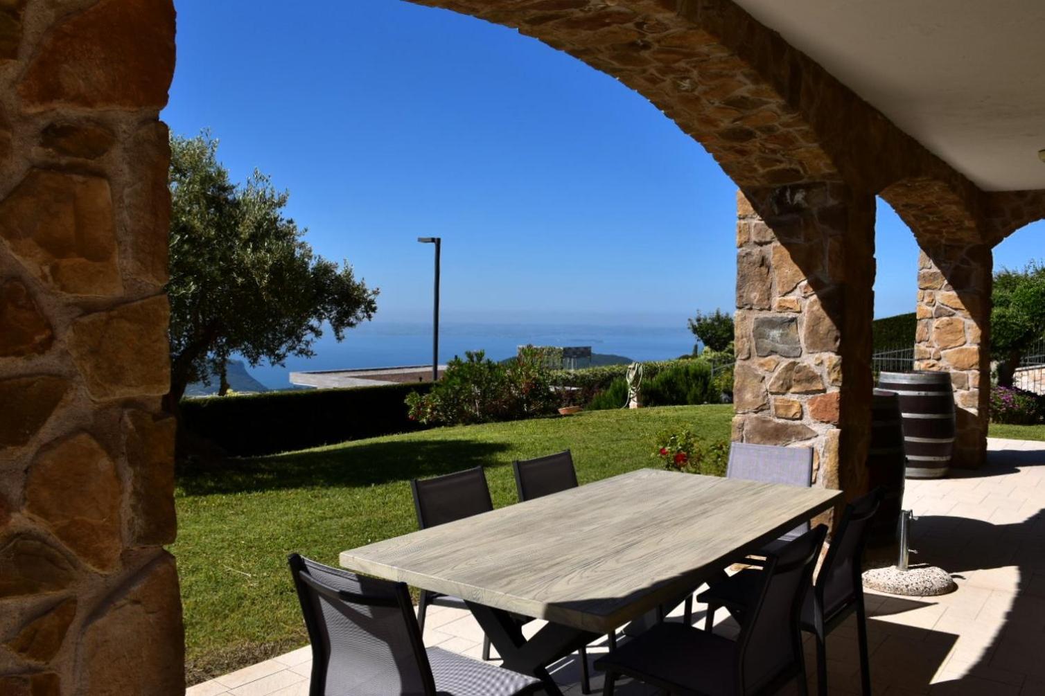 Villa Miravista