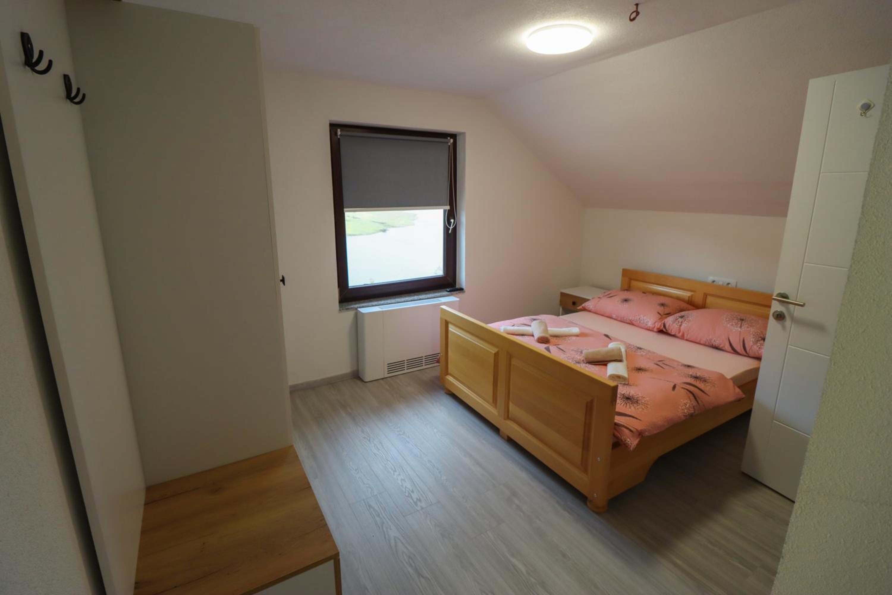 Tadic apartments and rooms by the shore of Rama Lake