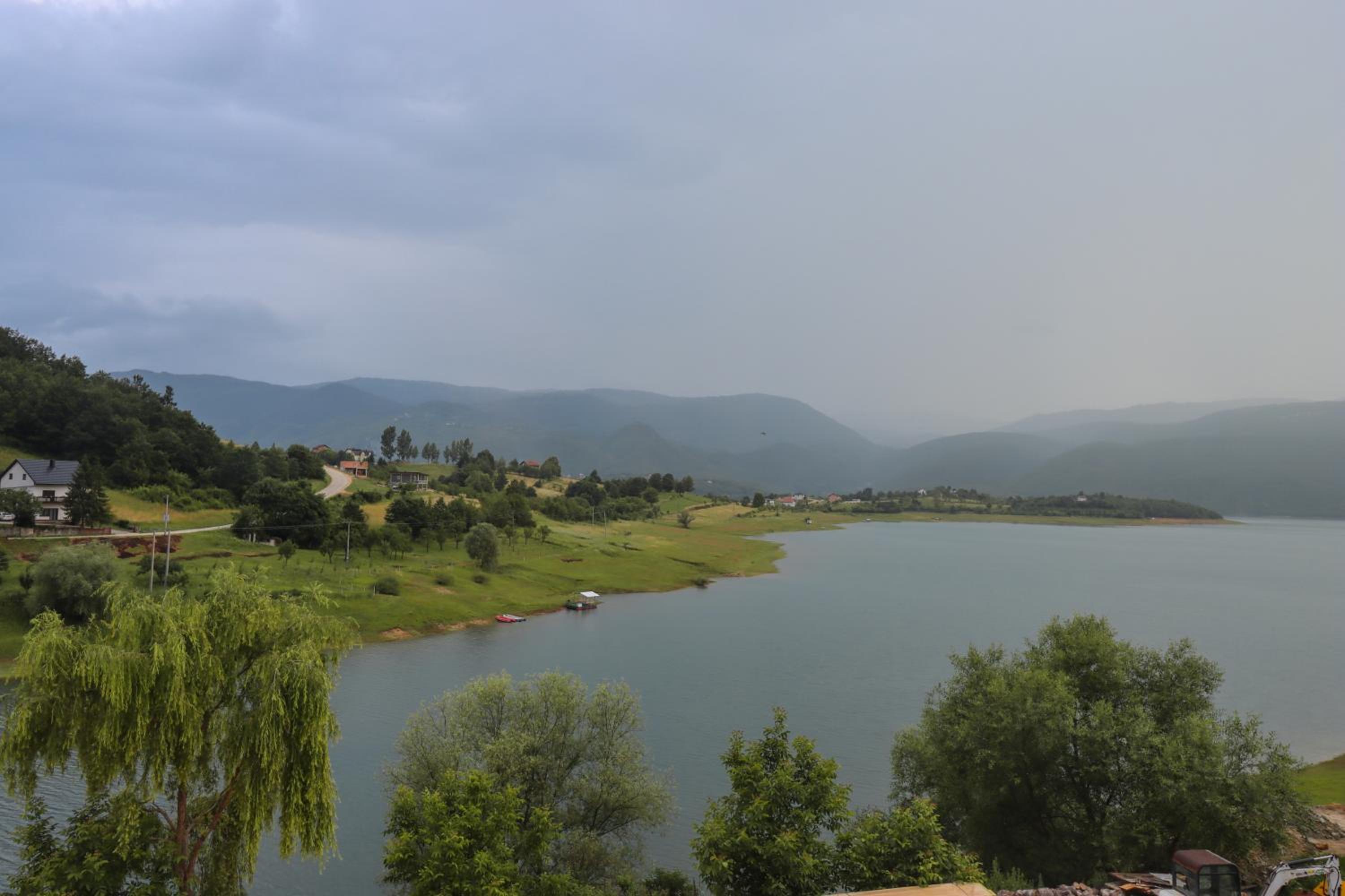 Tadic apartments and rooms by the shore of Rama Lake