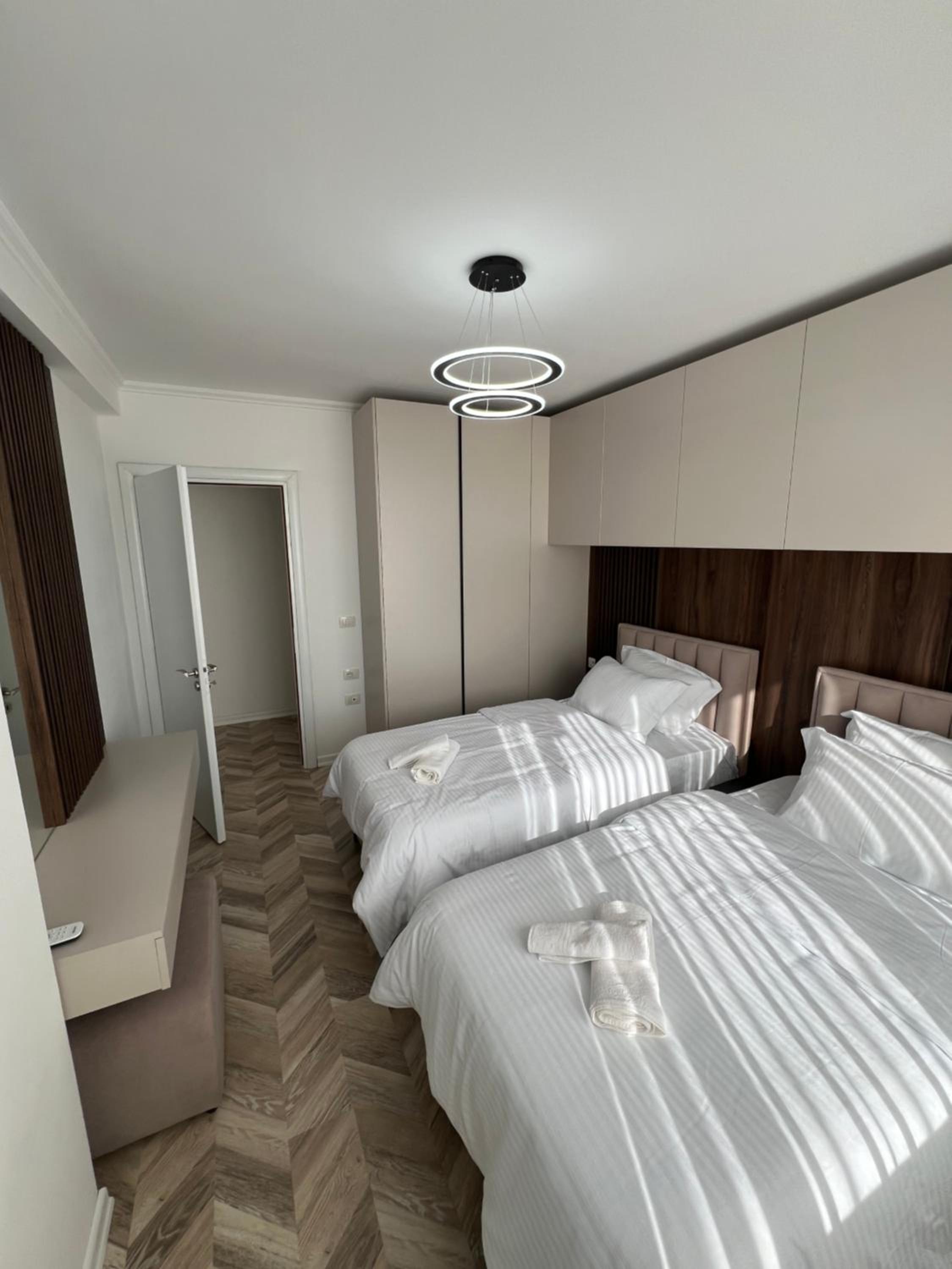 Modern 2BR Apartment ,Balcony,Central Shkoder