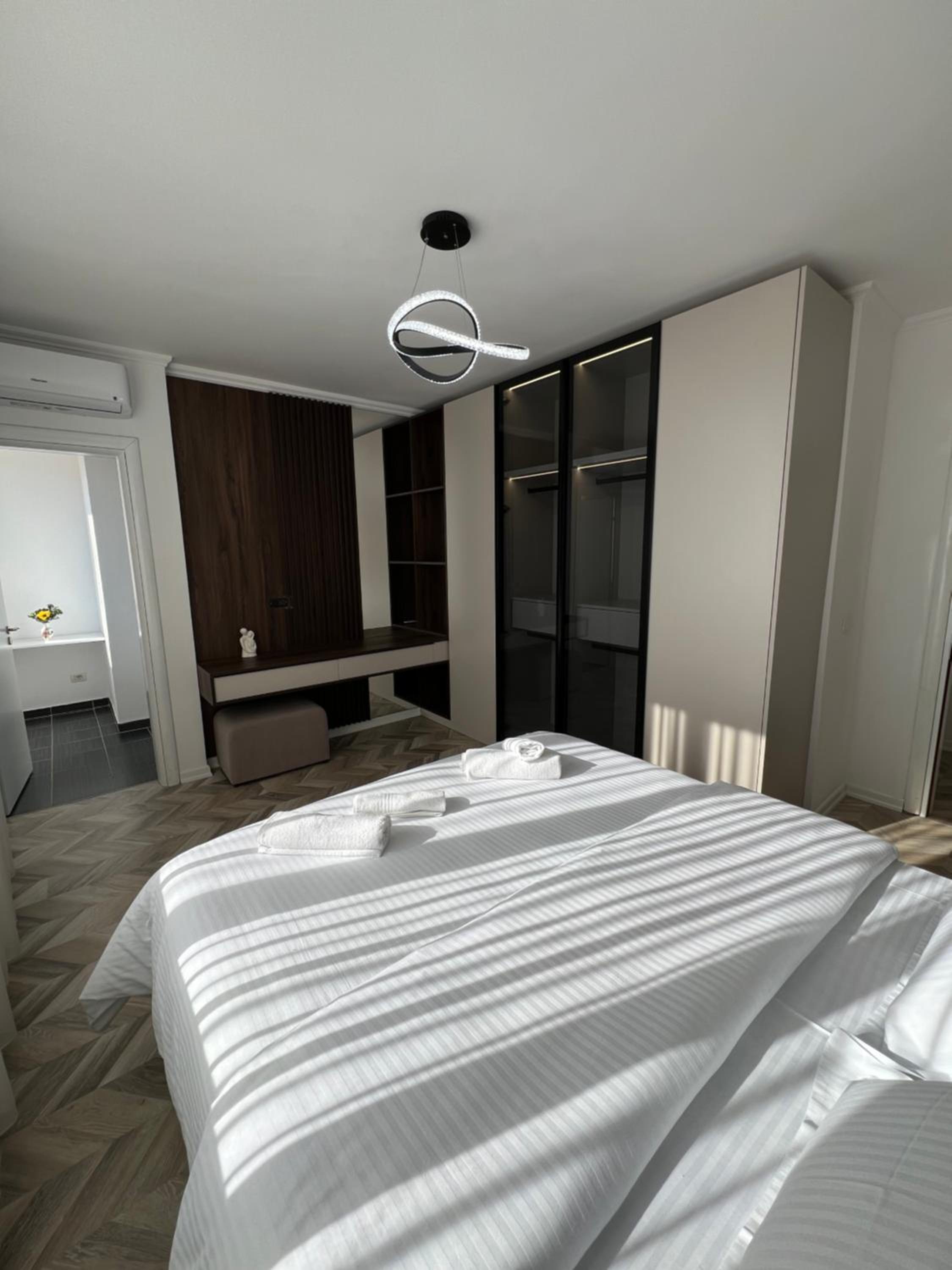 Modern 2BR Apartment ,Balcony,Central Shkoder