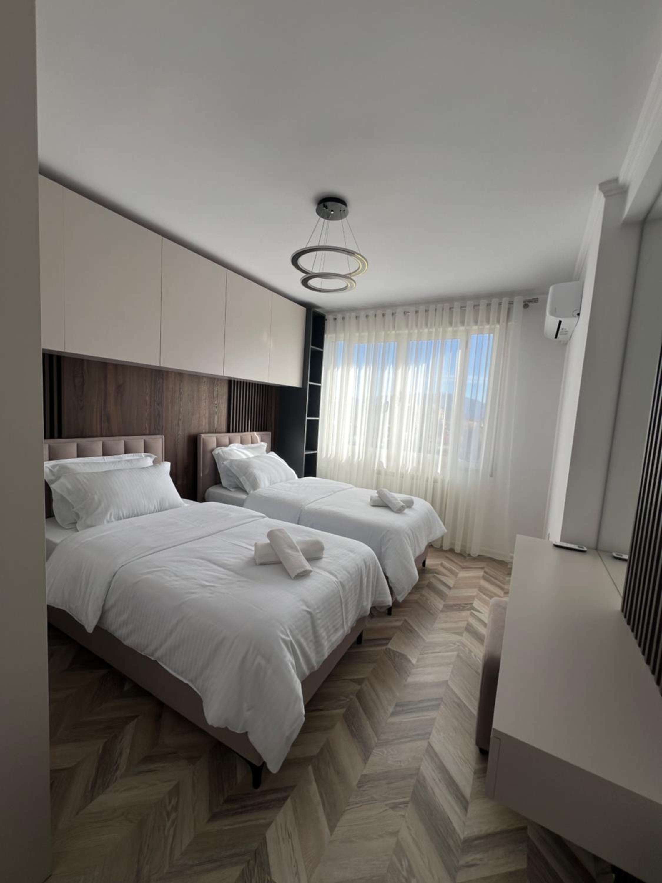 Modern 2BR Apartment ,Balcony,Central Shkoder