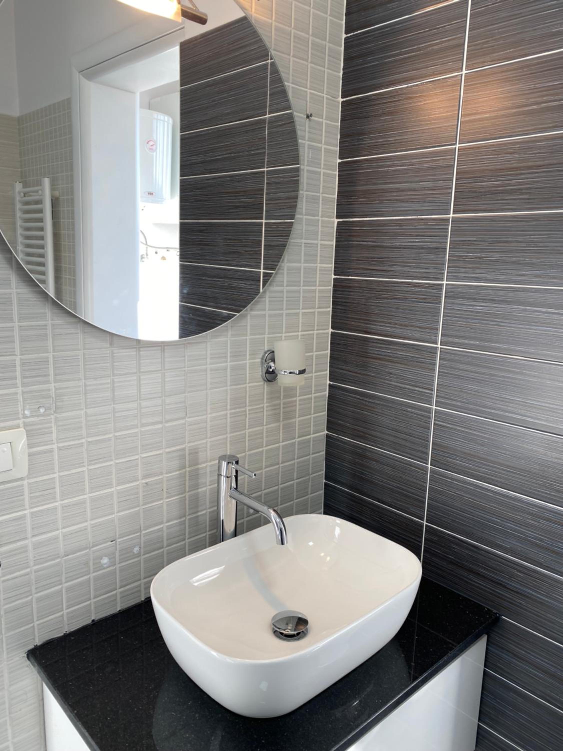 Modern 2BR Apartment ,Balcony,Central Shkoder
