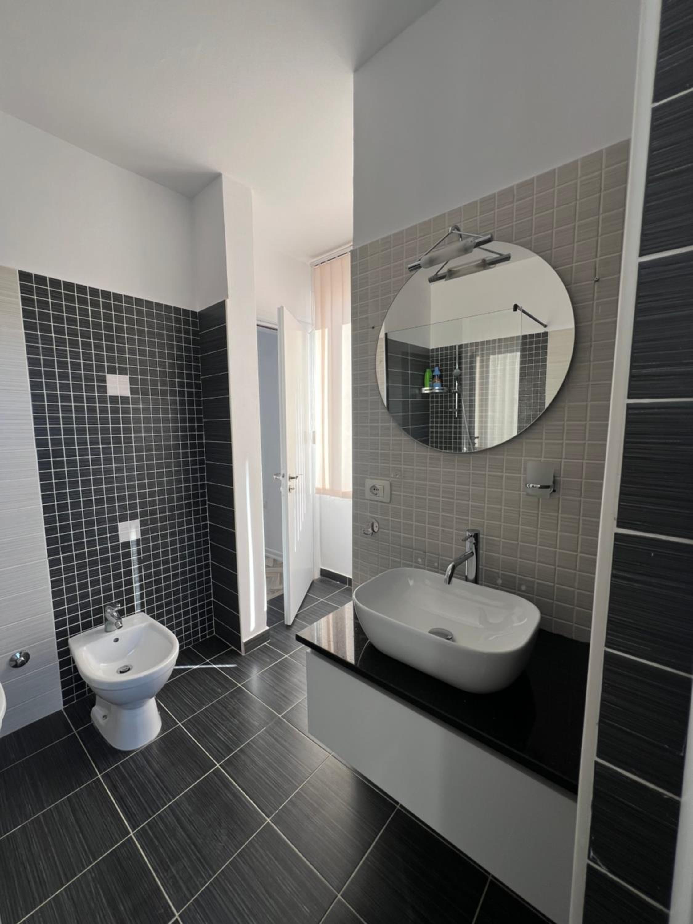 Modern 2BR Apartment ,Balcony,Central Shkoder