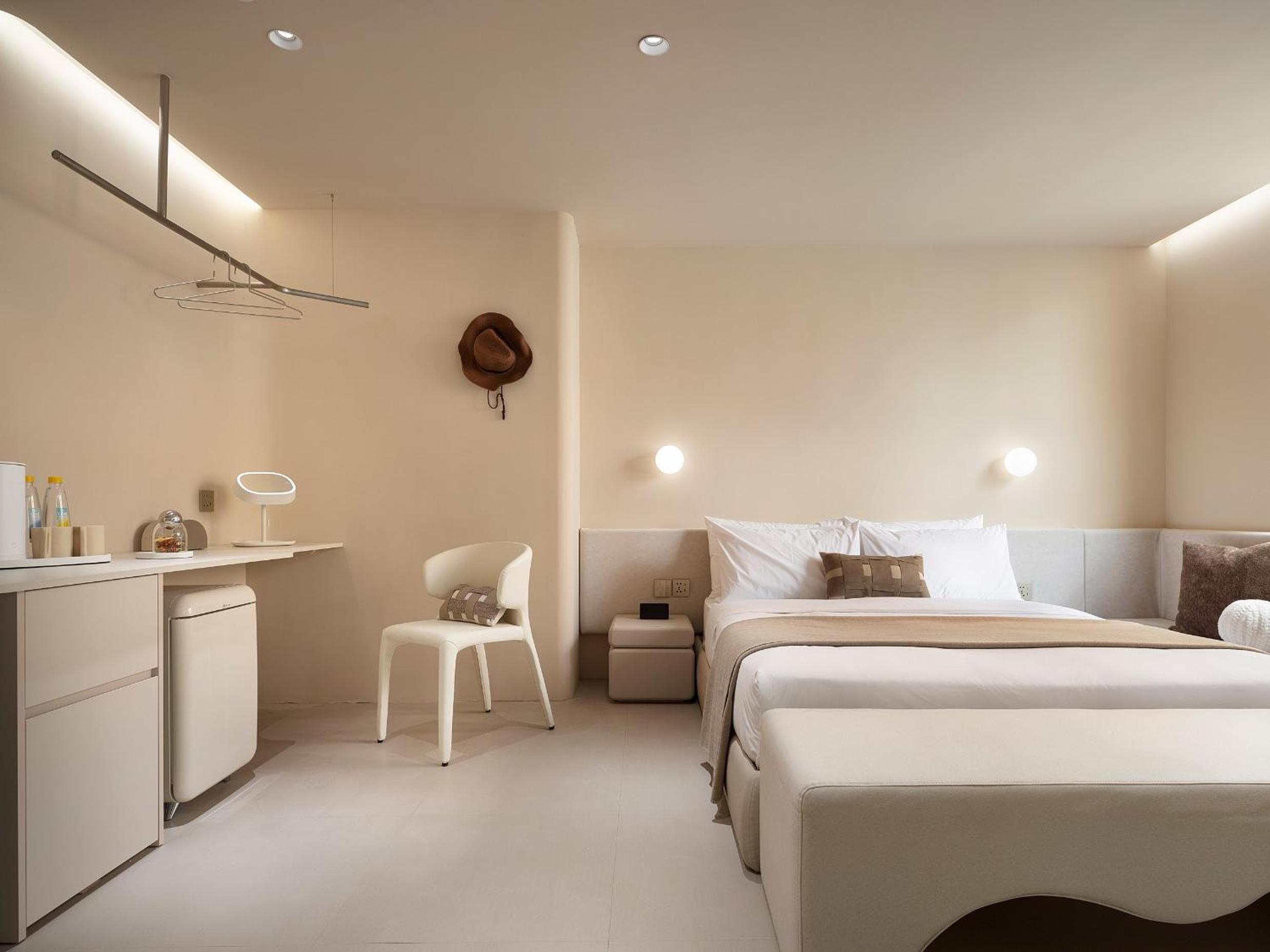 Lore Hotel 樂爾公寓