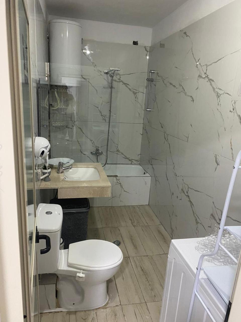 Hotel Apis Apartaments With Private Garden