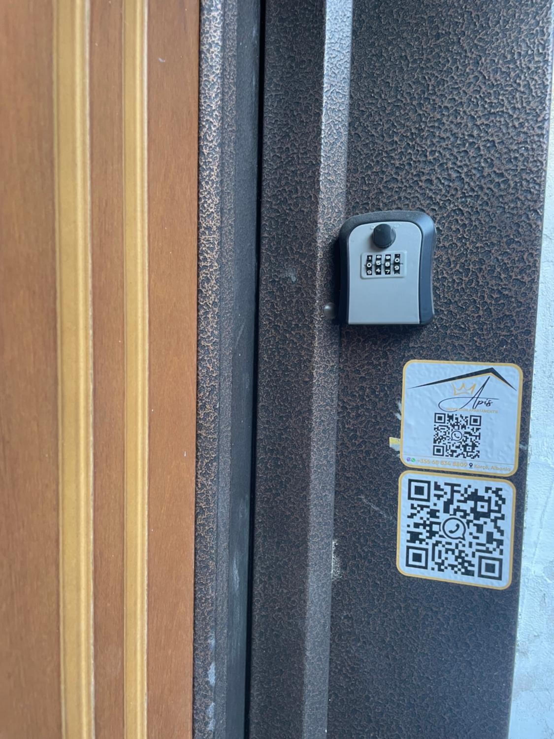 APIS Apartaments with private garden