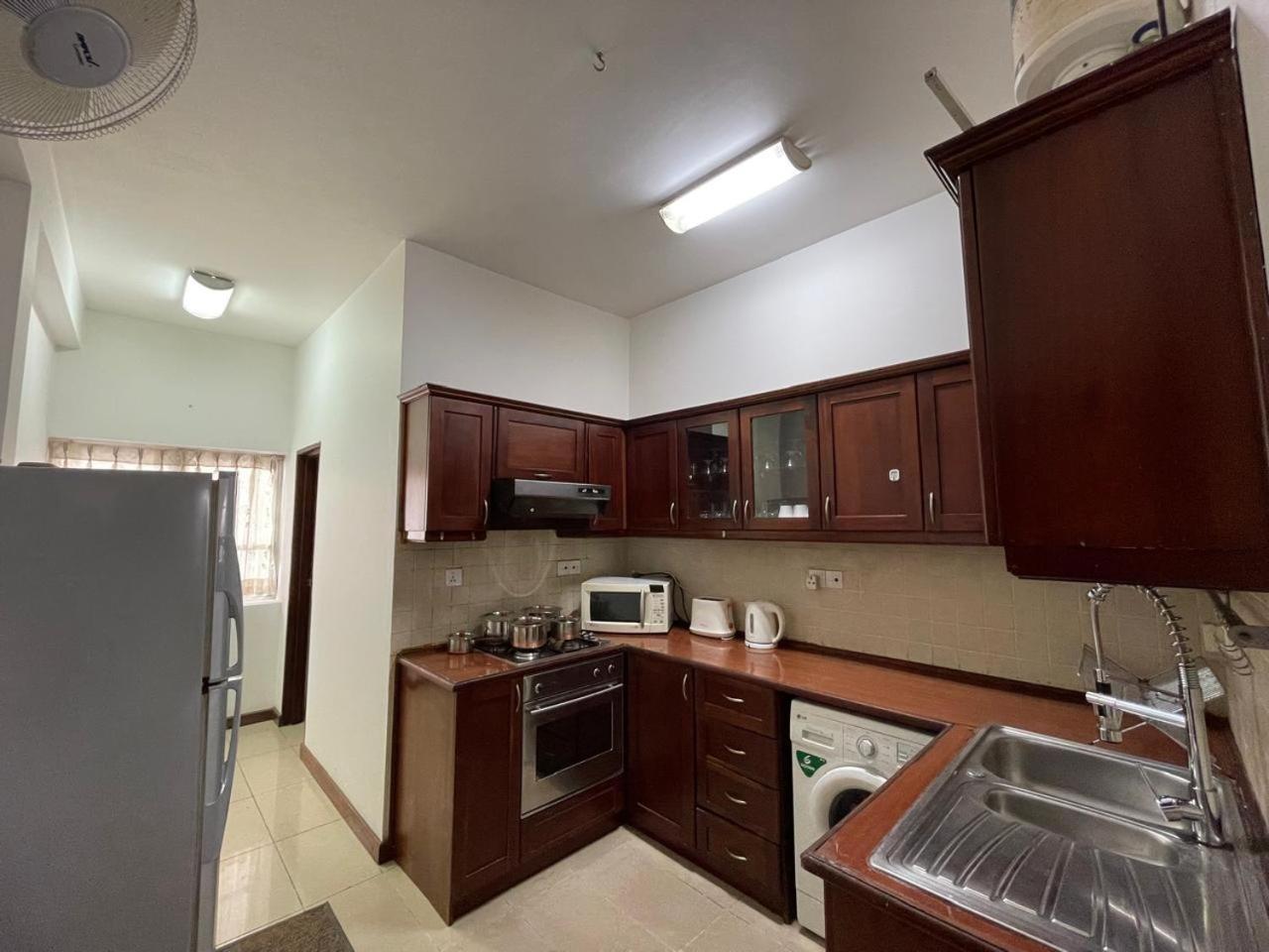 Fully Furnished 3Bed 2Wash - Fully Airconditioned view 2