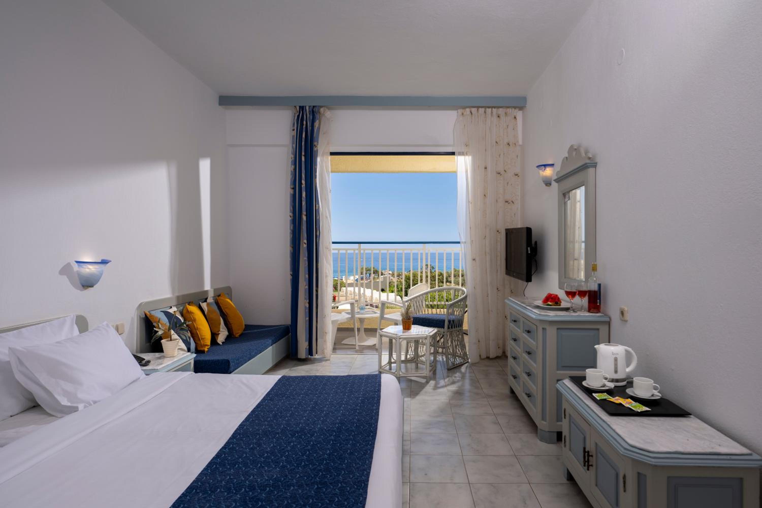 Mare Blue Hotel — 10