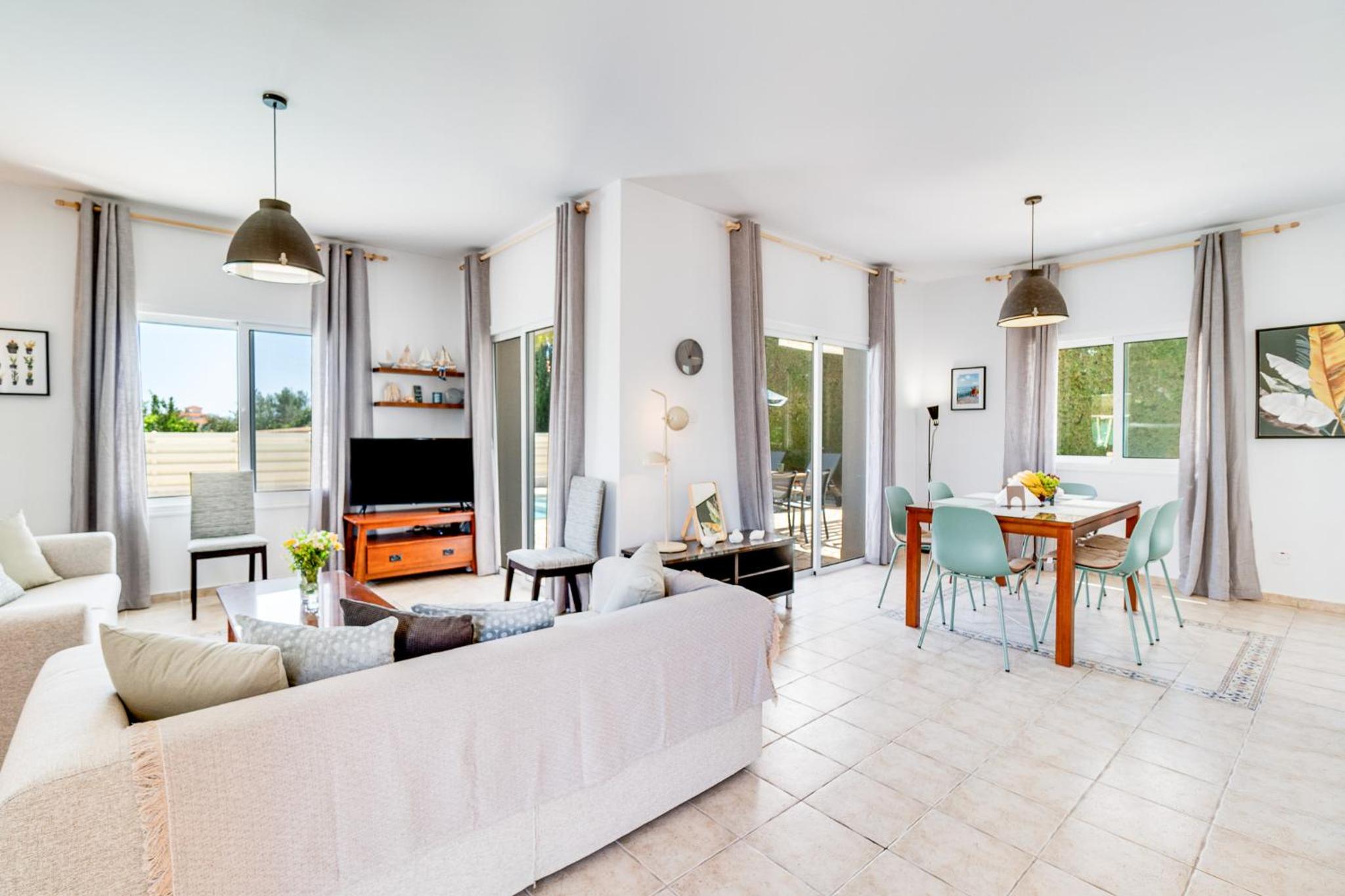 Blue Velvet Villa by Ezoria Villas