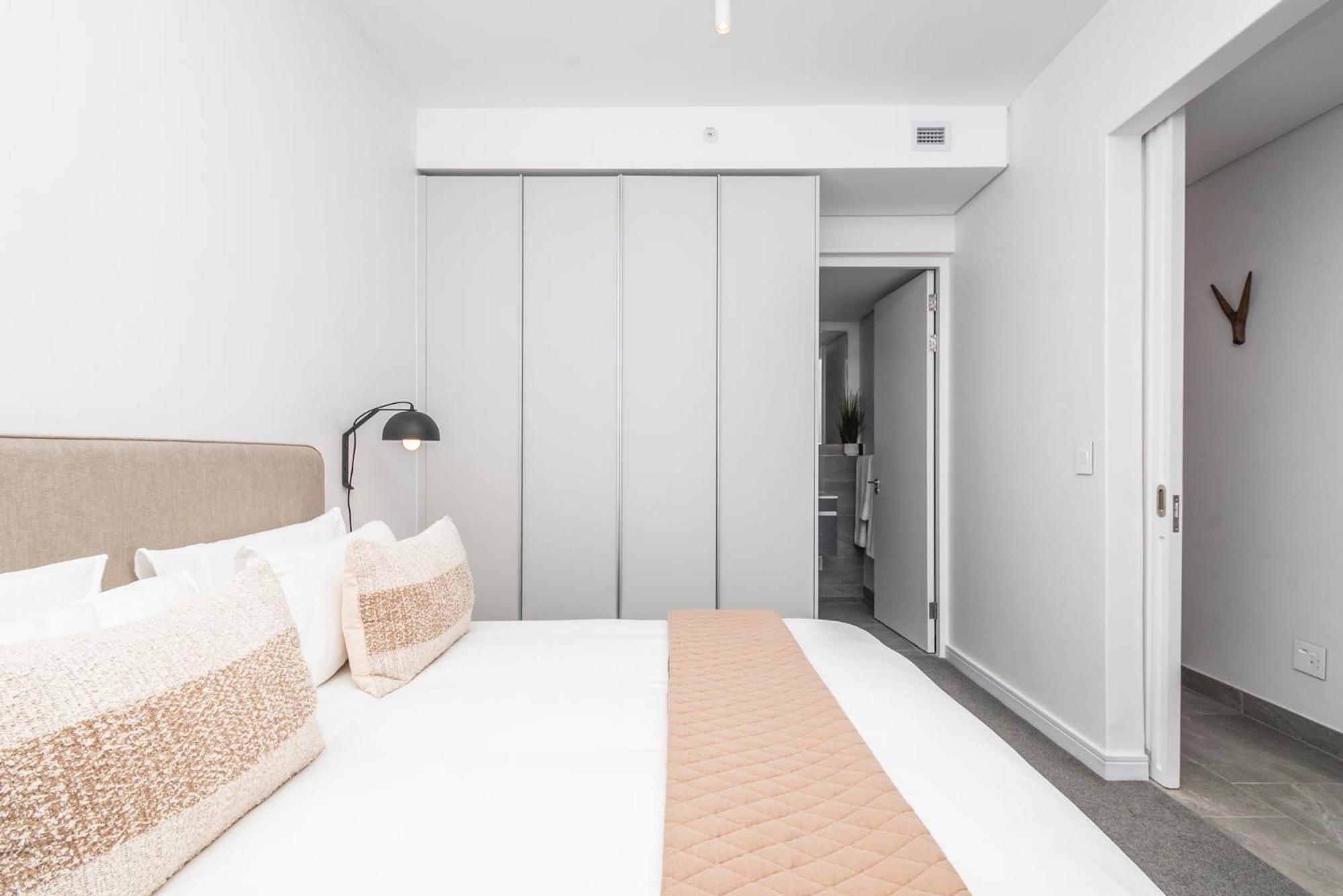 Stylish Urban Retreat at Rubik view 3