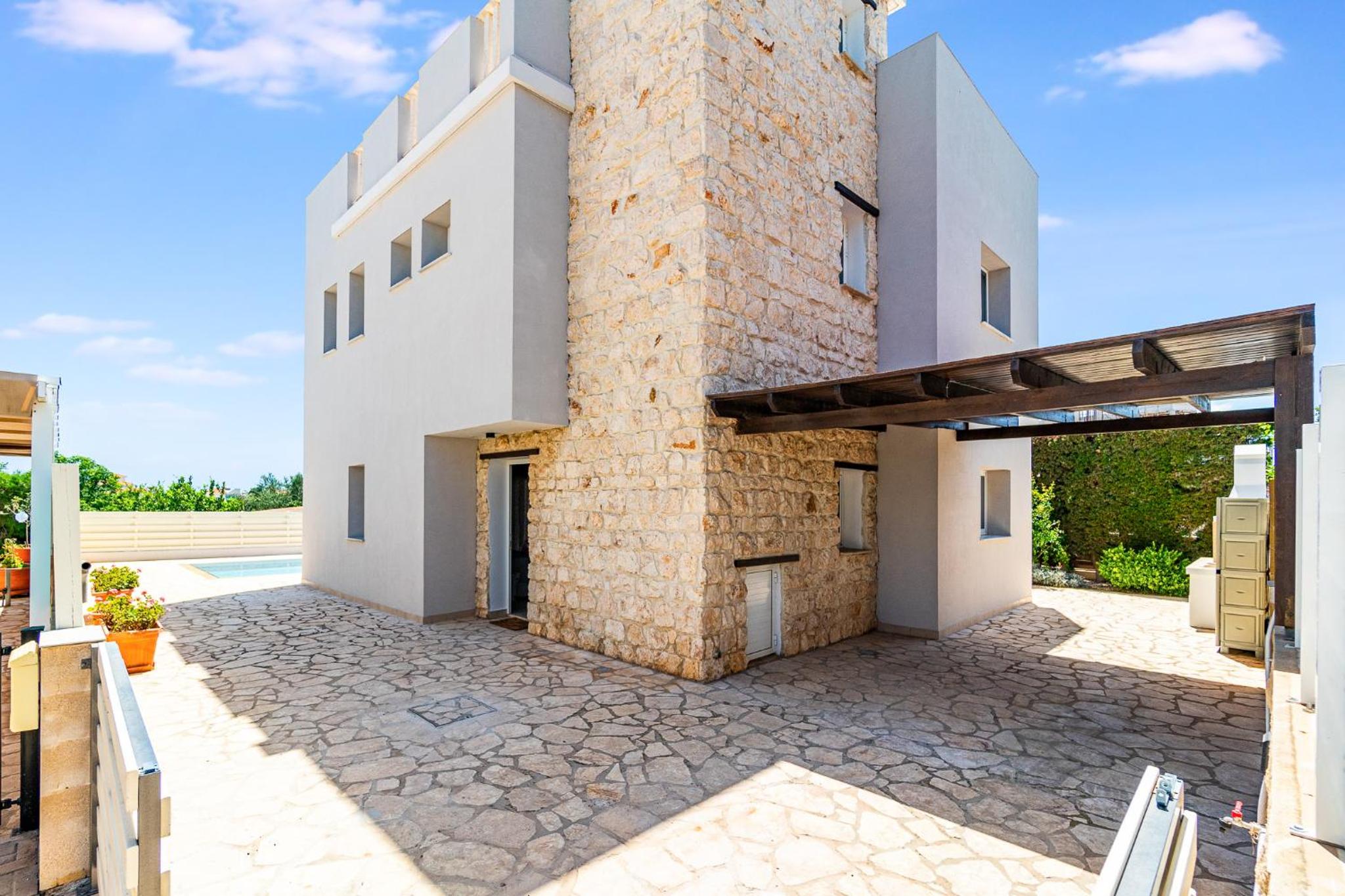 Blue Velvet Villa by Ezoria Villas