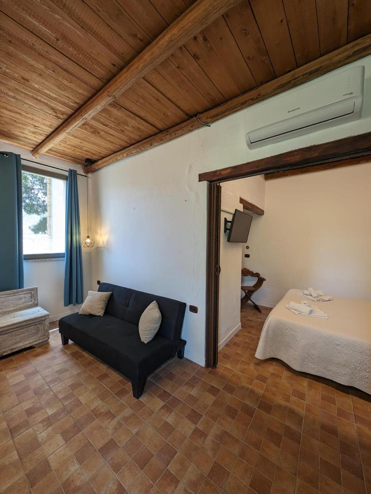 Casale Mon Rahal view 3